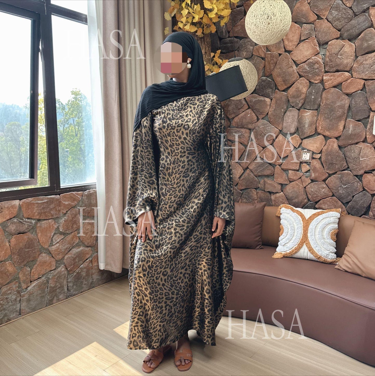 LUMAYA6469 Flowing Batwing Sleeve Leopard Maxi Dress (without Headscarf)