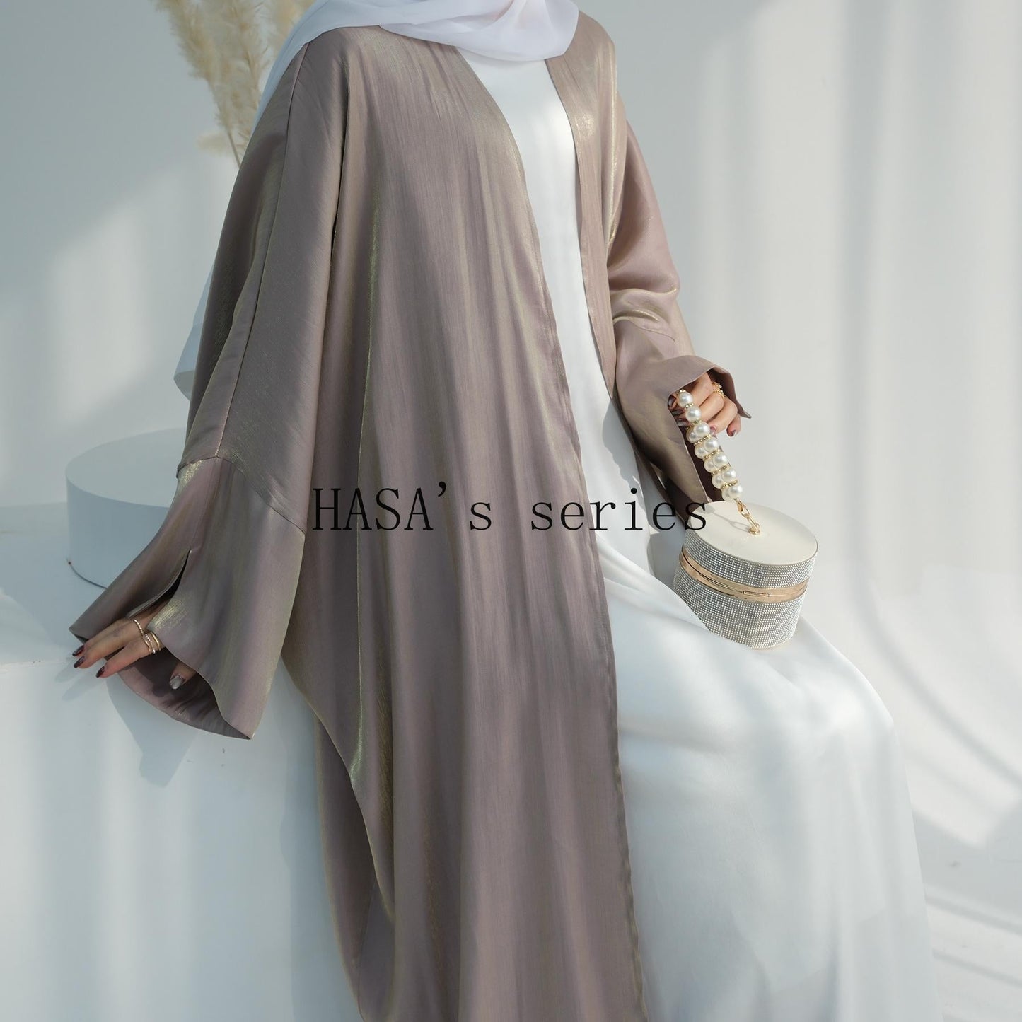 LUMAYA4831 A simple yet elegant cardigan-style robe, balancing both quality and comfort.