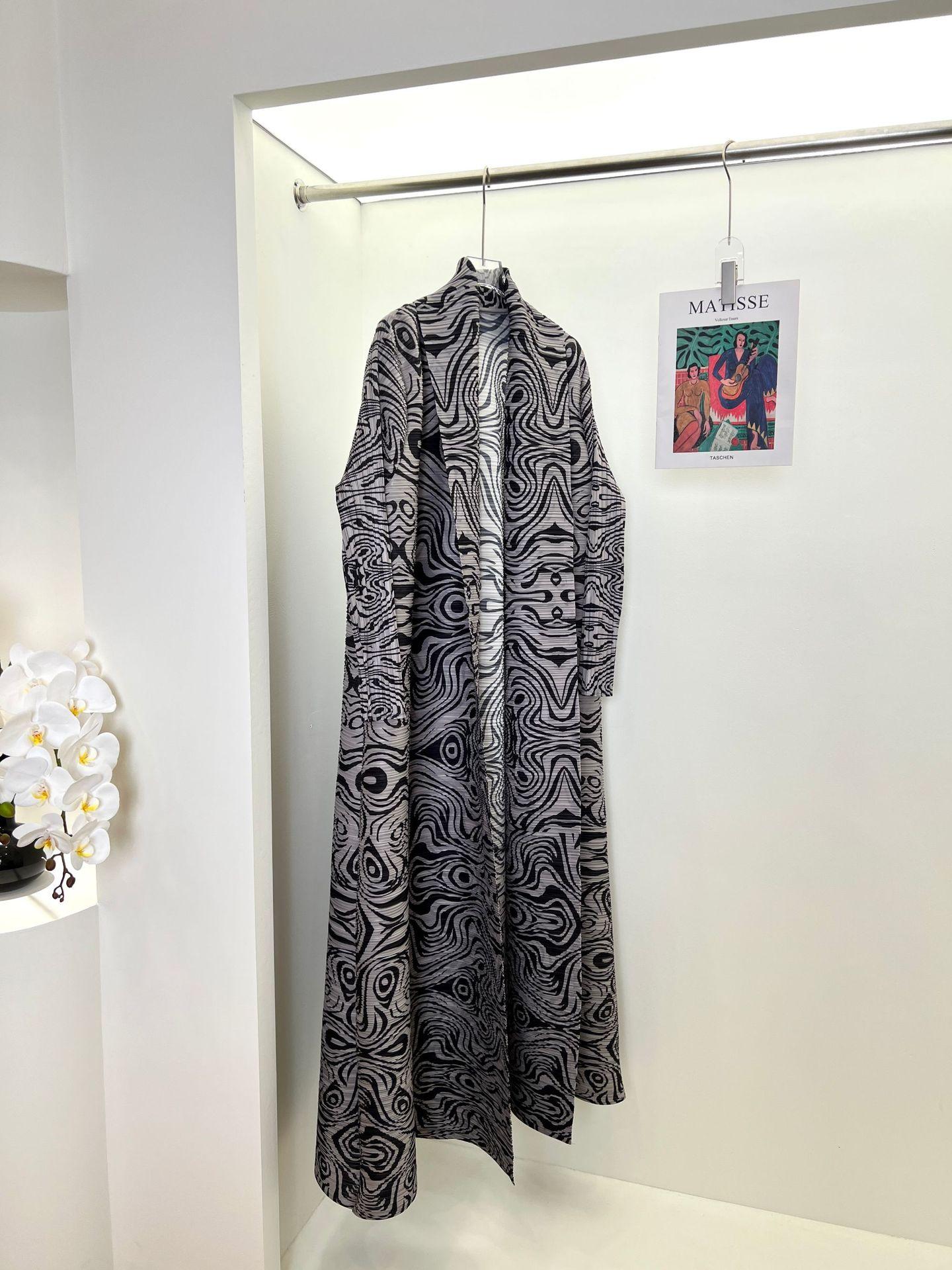 LUMAYA6723 Monochrome Swirl | Black & Grey Abstract Printed Abaya