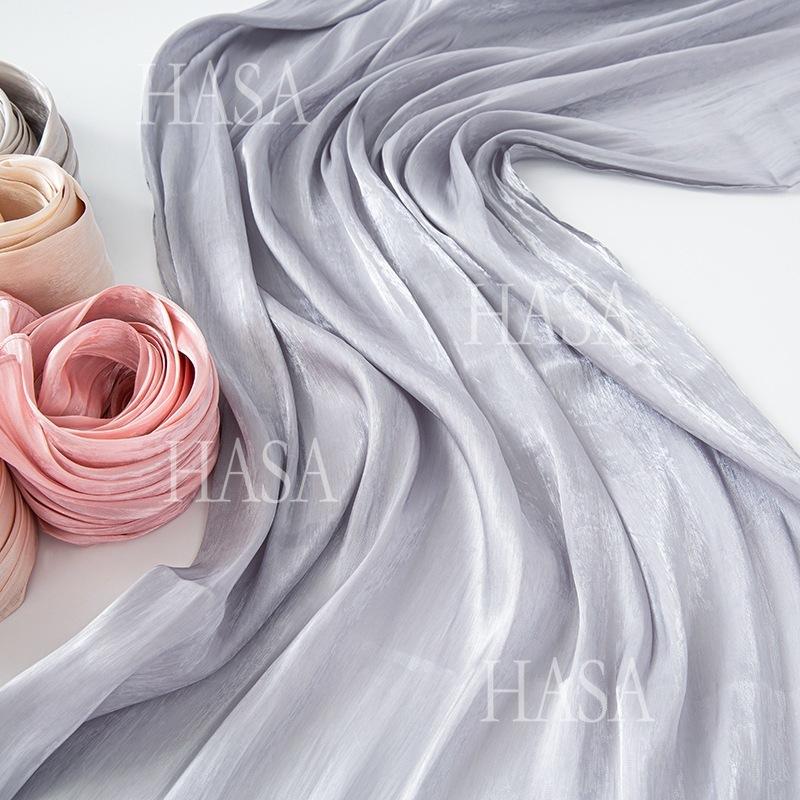LUMAYA6479 A Simple Silk Scarf with A Mellow Color and A Light and Drapey Design