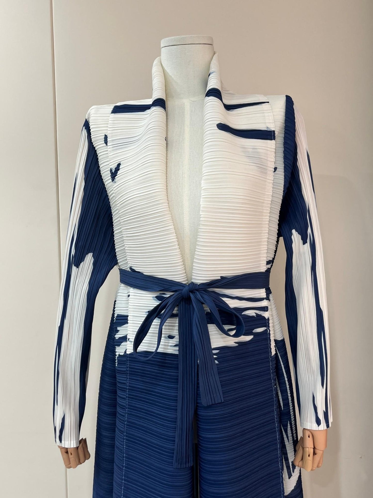 LUMAYA6725 Indigo Whispers Navy & White Abstract Printed Abaya