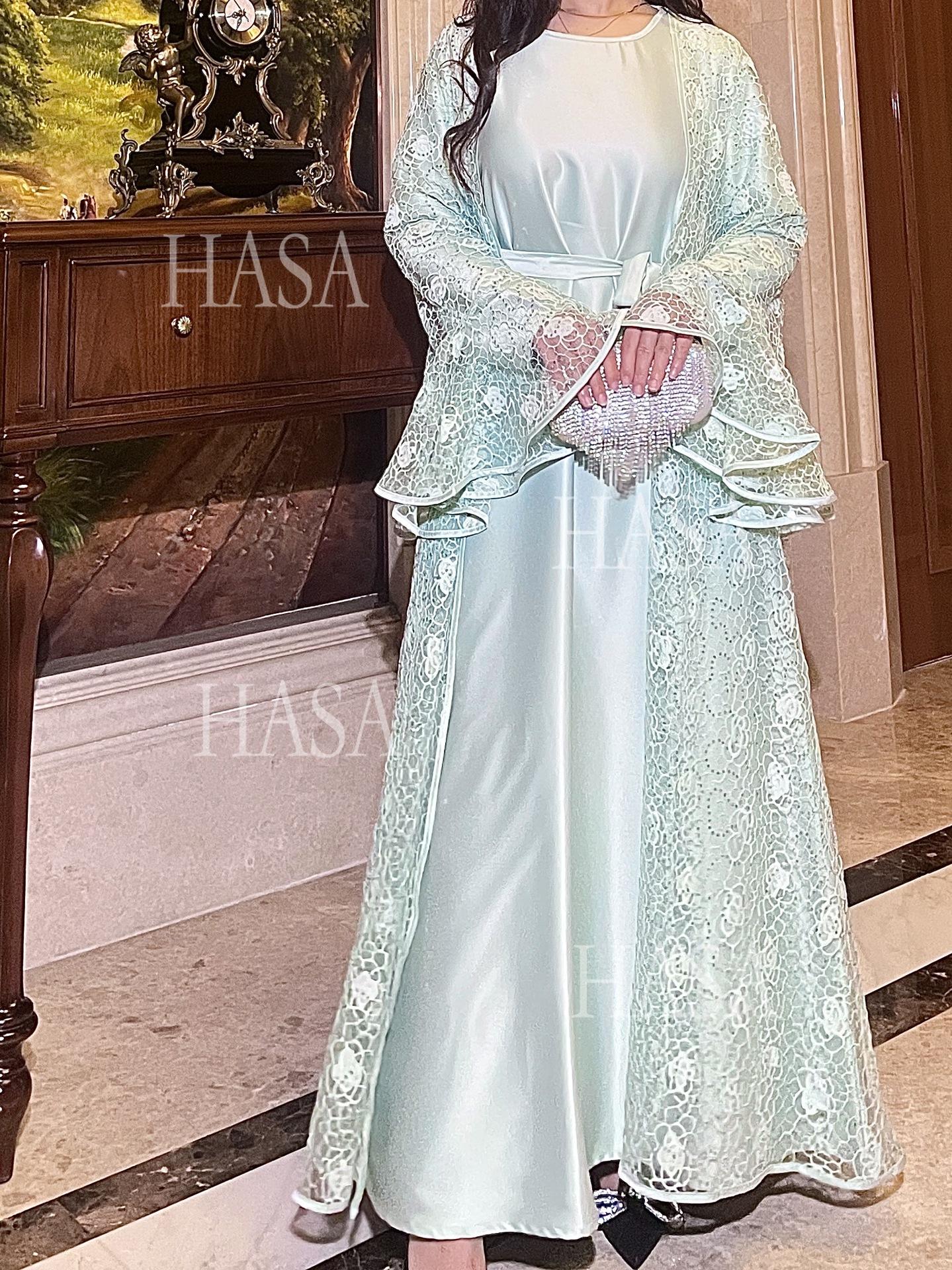 LUMAYA6488 Two-piece long dress with flared sleeves and lace sequined cape