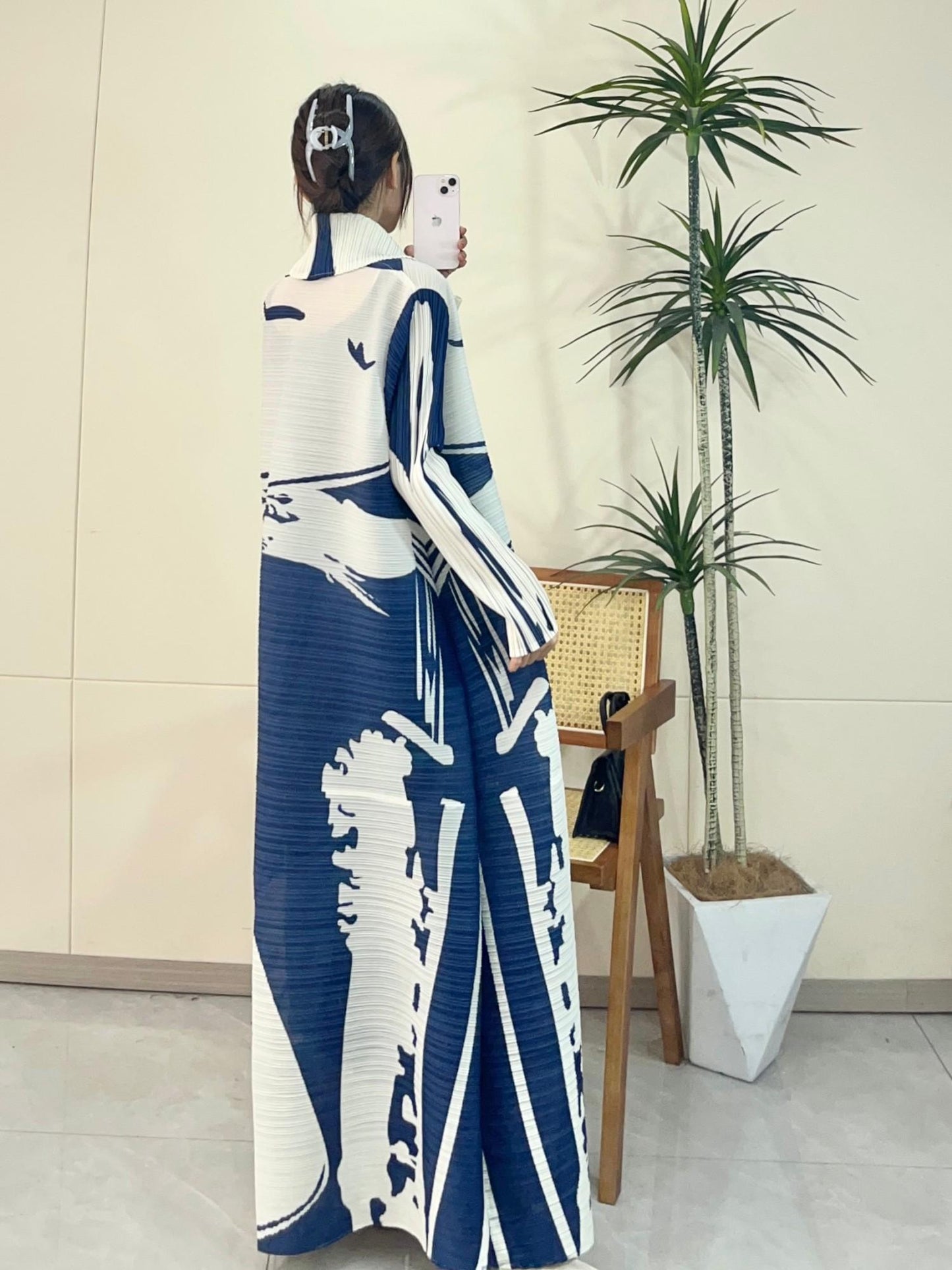 LUMAYA6725 Indigo Whispers Navy & White Abstract Printed Abaya