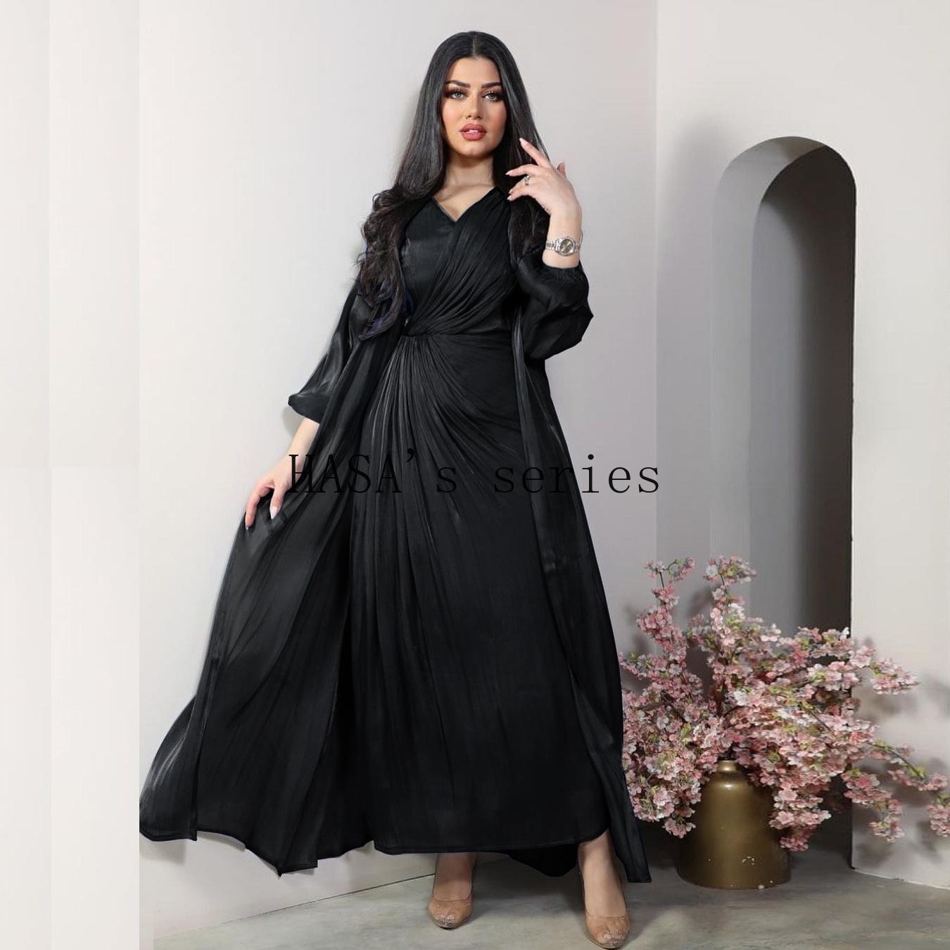 LUMAYA5094 Simple yet elegant and lustrous silk suit, featuring an elegantly pleated two-piece dress design.