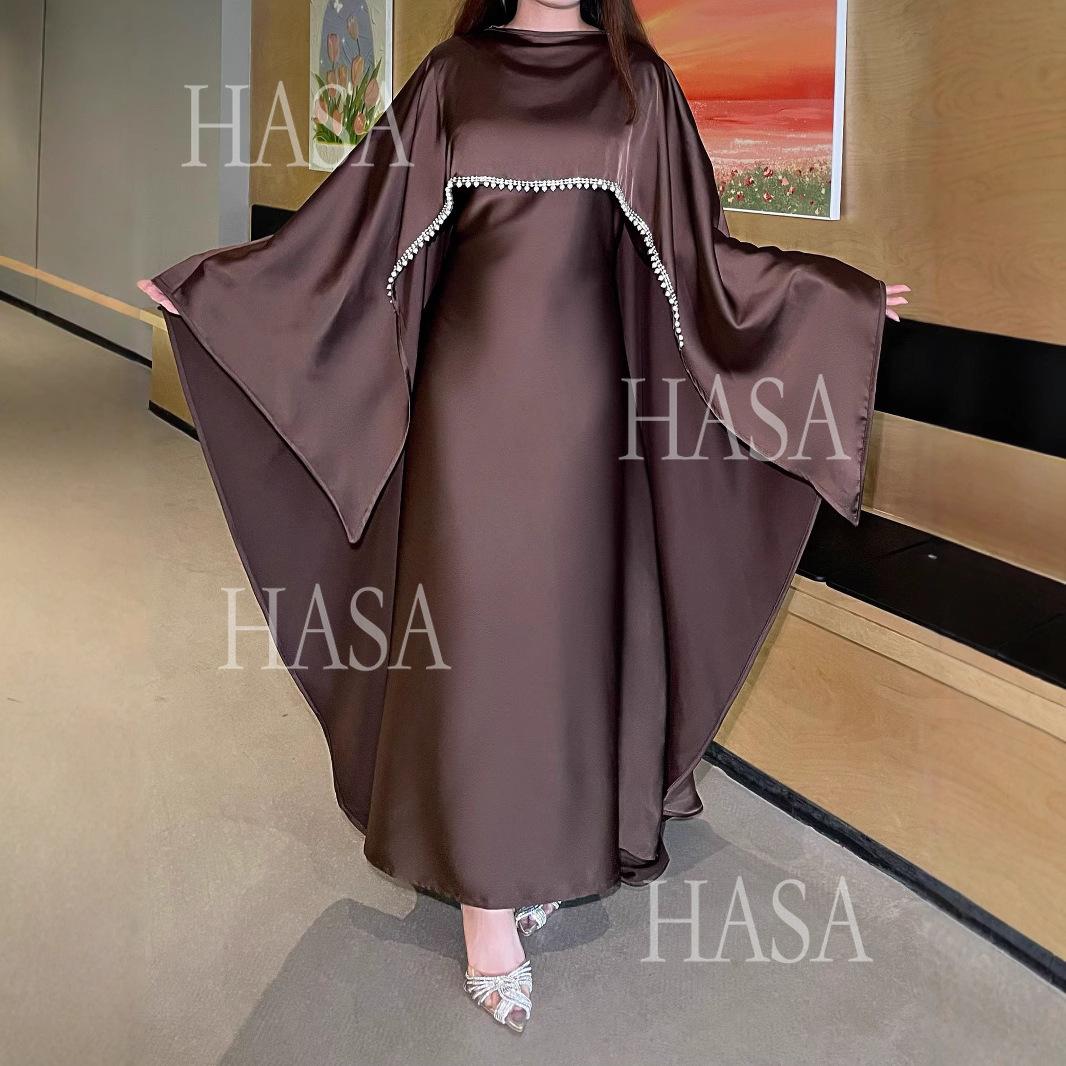 LUMAYA6476 Long Sleeves Glossy Robe with Pearl Embellishment