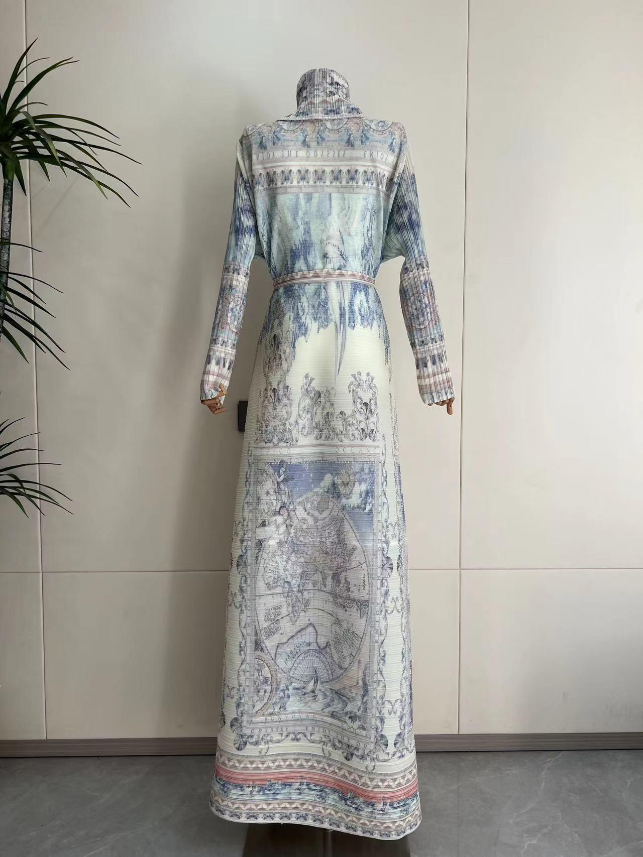 LUMAYA5840 Light-colored, All-over Print, Open-front Long Coat