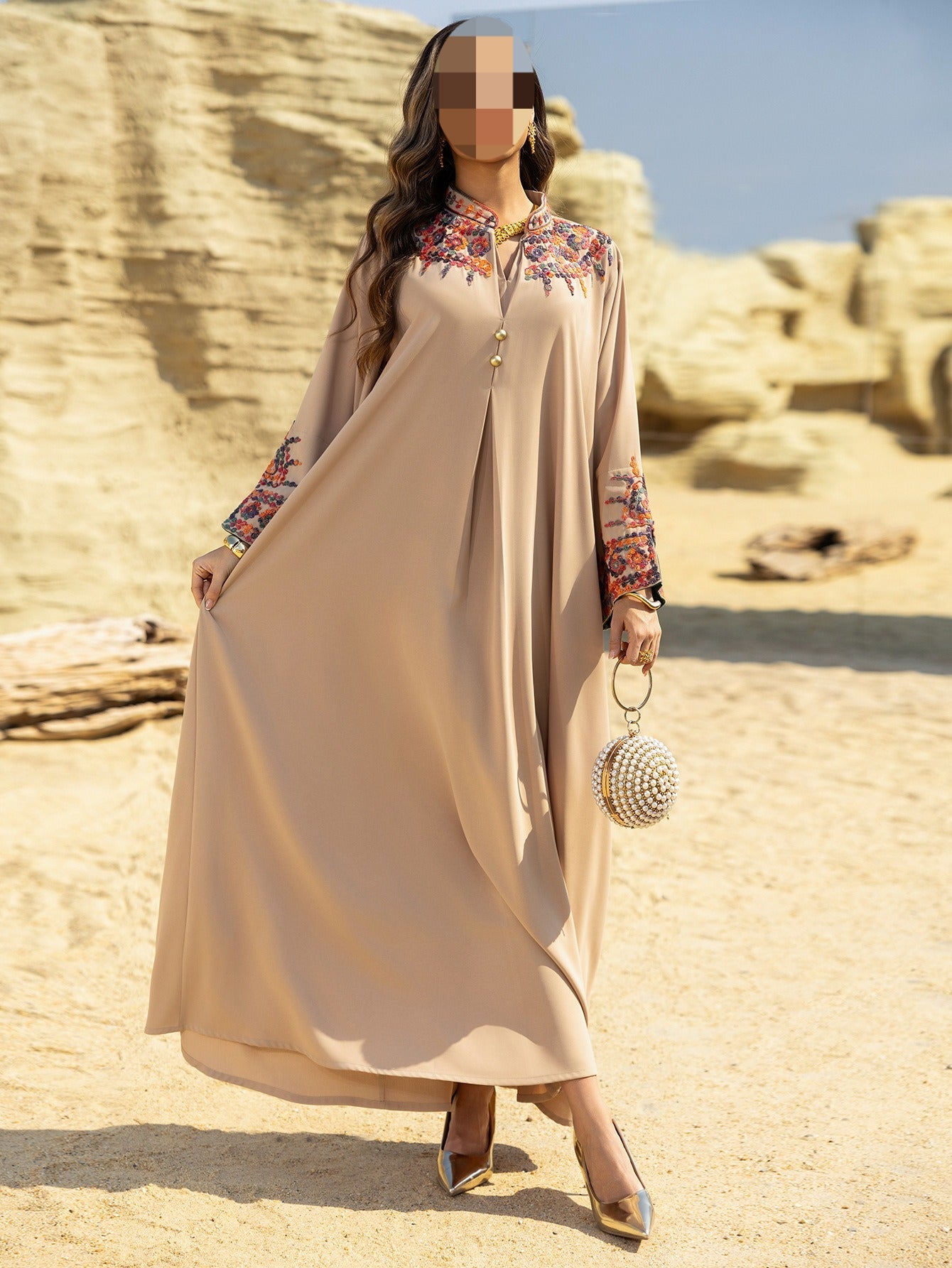 LM6655 Embroidered loose-fitting long dress | Soft drape and delicate cuff design