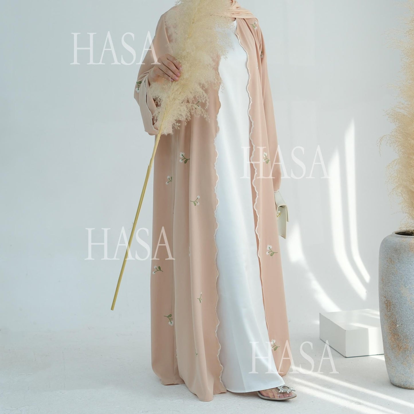 LUMAYA6472 Longline Cardigan with Delicate Floral Details and Curved Edging