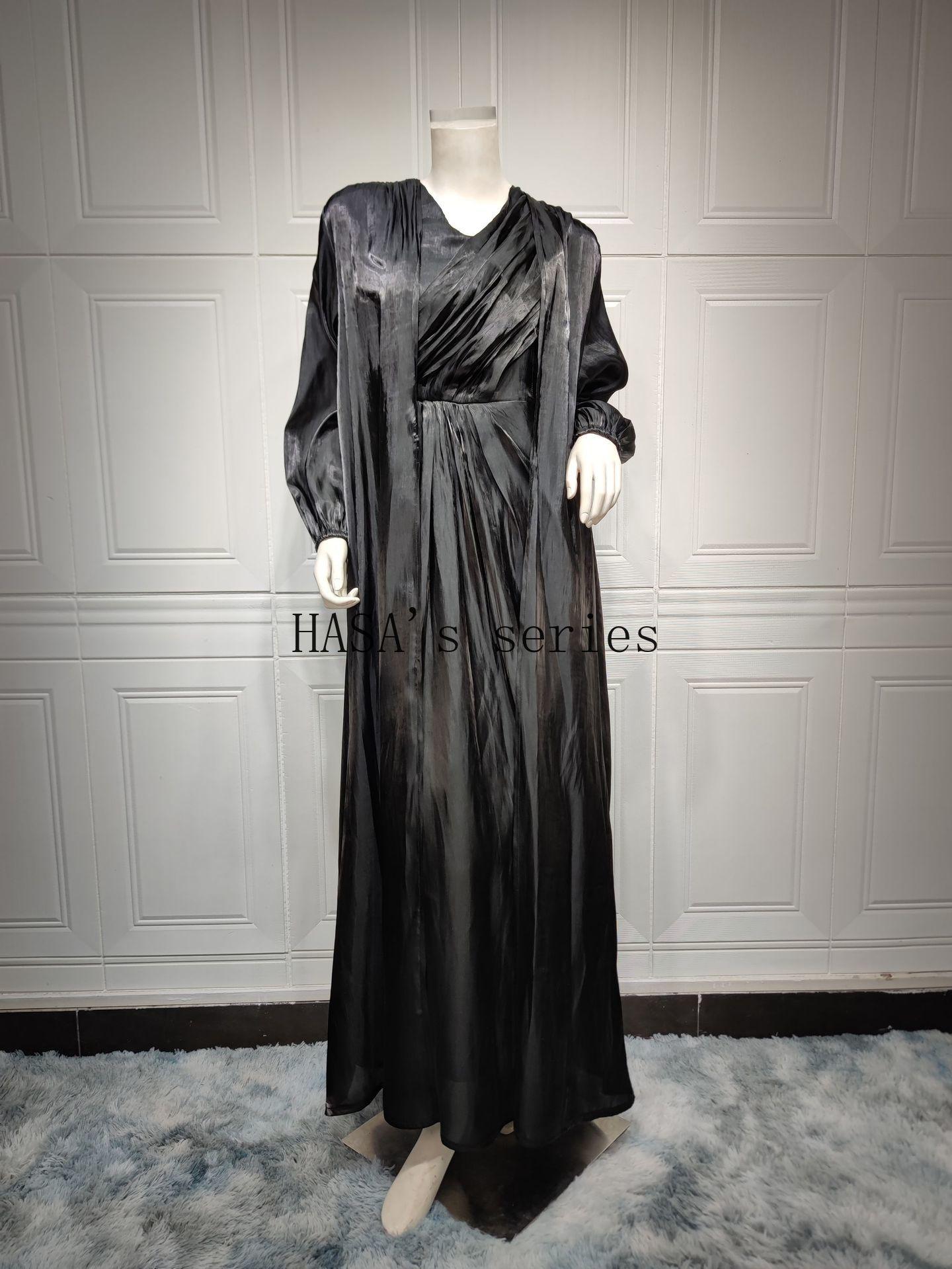 LUMAYA5094 Simple yet elegant and lustrous silk suit, featuring an elegantly pleated two-piece dress design.