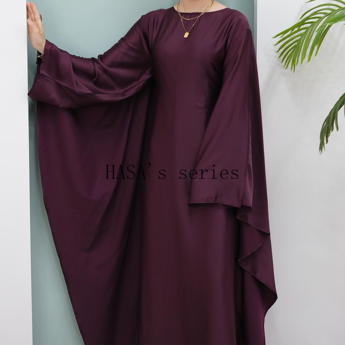 LUMAYA4835 High-density Stretch Satin Long Dress, Simple, Elegant, and Comfortable To Wear.