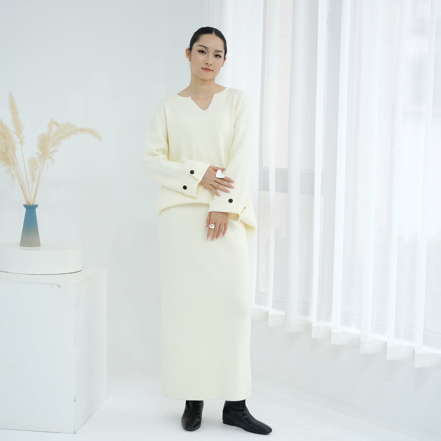 LM6601 Autumn and Winter Thickened Knitted Suit Solid Color Two-piece Skirt Suit (optional Headscarf)