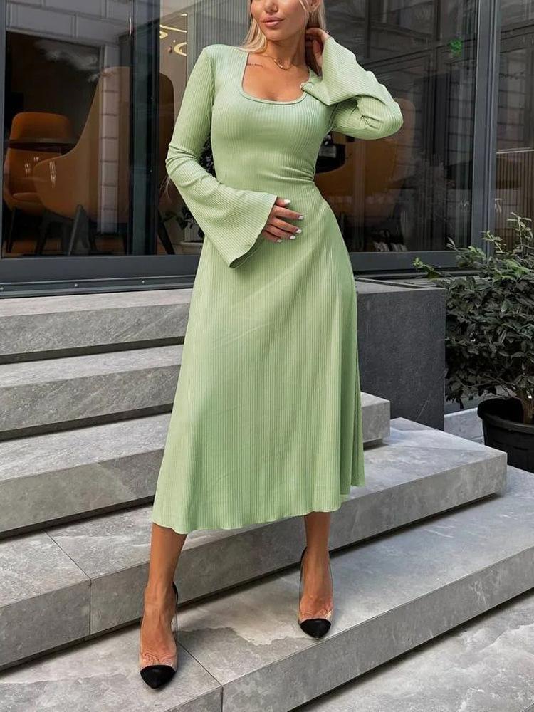 LUMAYA LUMAYA0676 Flared Long Sleeved High Waist Maxi Skirt with Lace-up Back