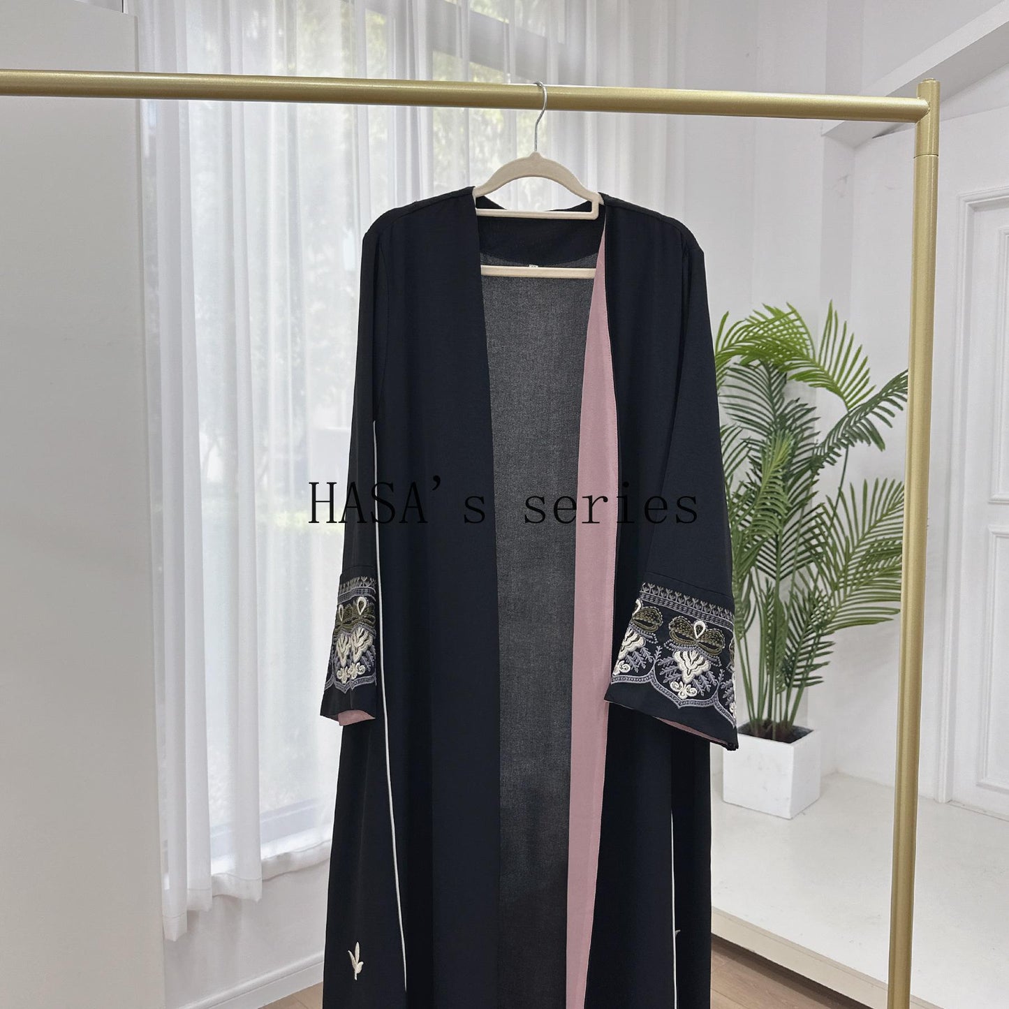 LUMAYA4849 Exquisite Embroidered Open-front Long Robe