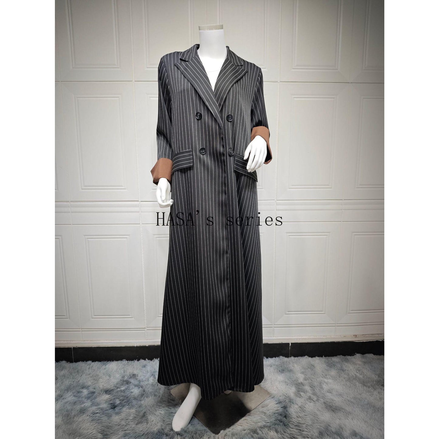 LUMAYA5101 Double-breasted, Pinstriped, Long Coat-style Robe with A Loose and Elegant Dress Design.