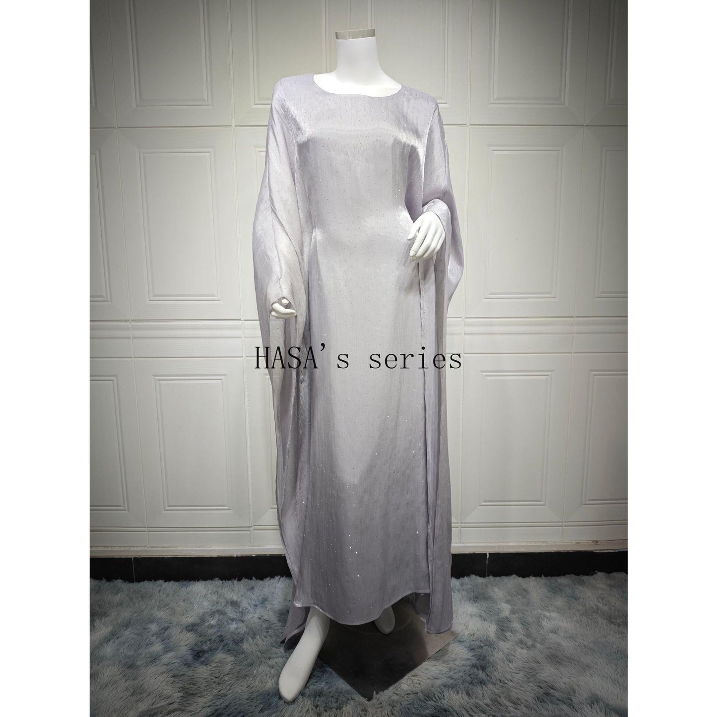 LUMAYA5105 Simple and Soft Long-sleeved Pullover Dress with A Waist-length Design, in A Solid Color for Everyday Wear.