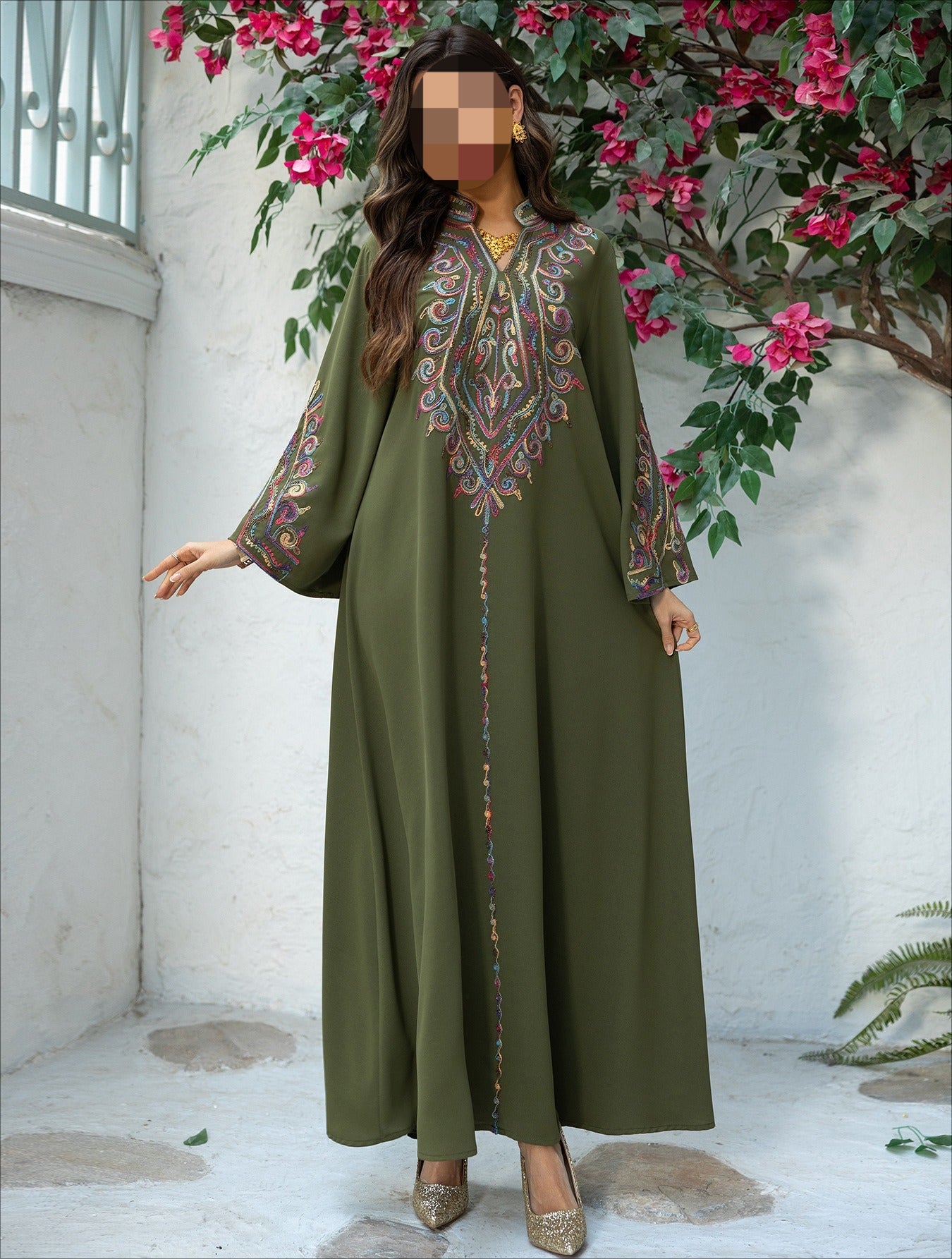 LM6669 Pullover Embroidered Robe Dress with Simple Long Sleeves
