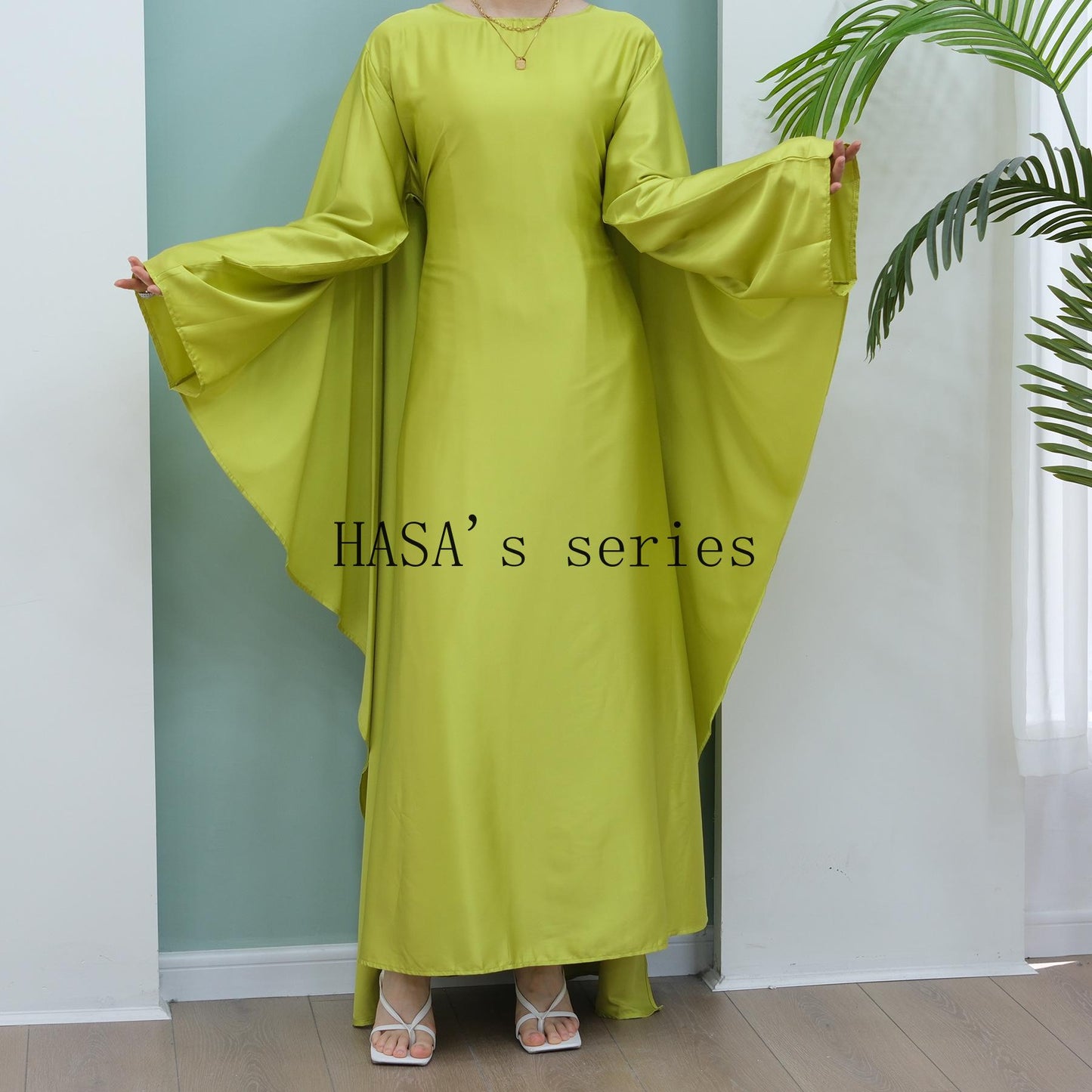 LUMAYA4835 High-density Stretch Satin Long Dress, Simple, Elegant, and Comfortable To Wear.