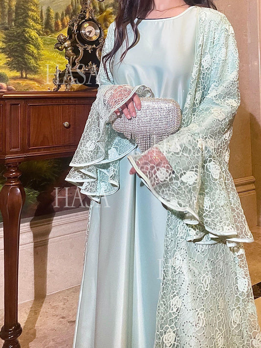 LUMAYA6488 Two-piece long dress with flared sleeves and lace sequined cape