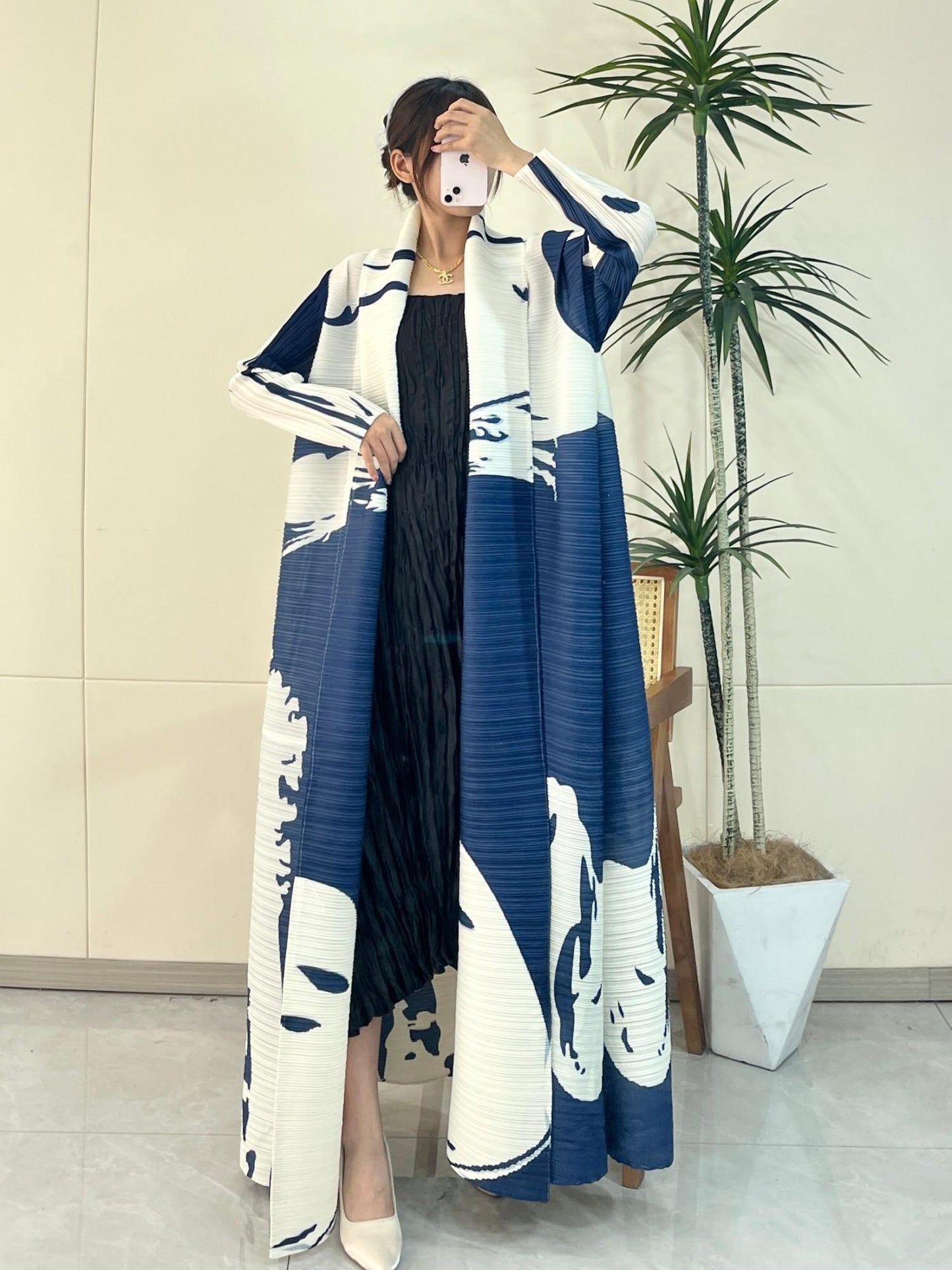 LUMAYA6725 Indigo Whispers Navy & White Abstract Printed Abaya