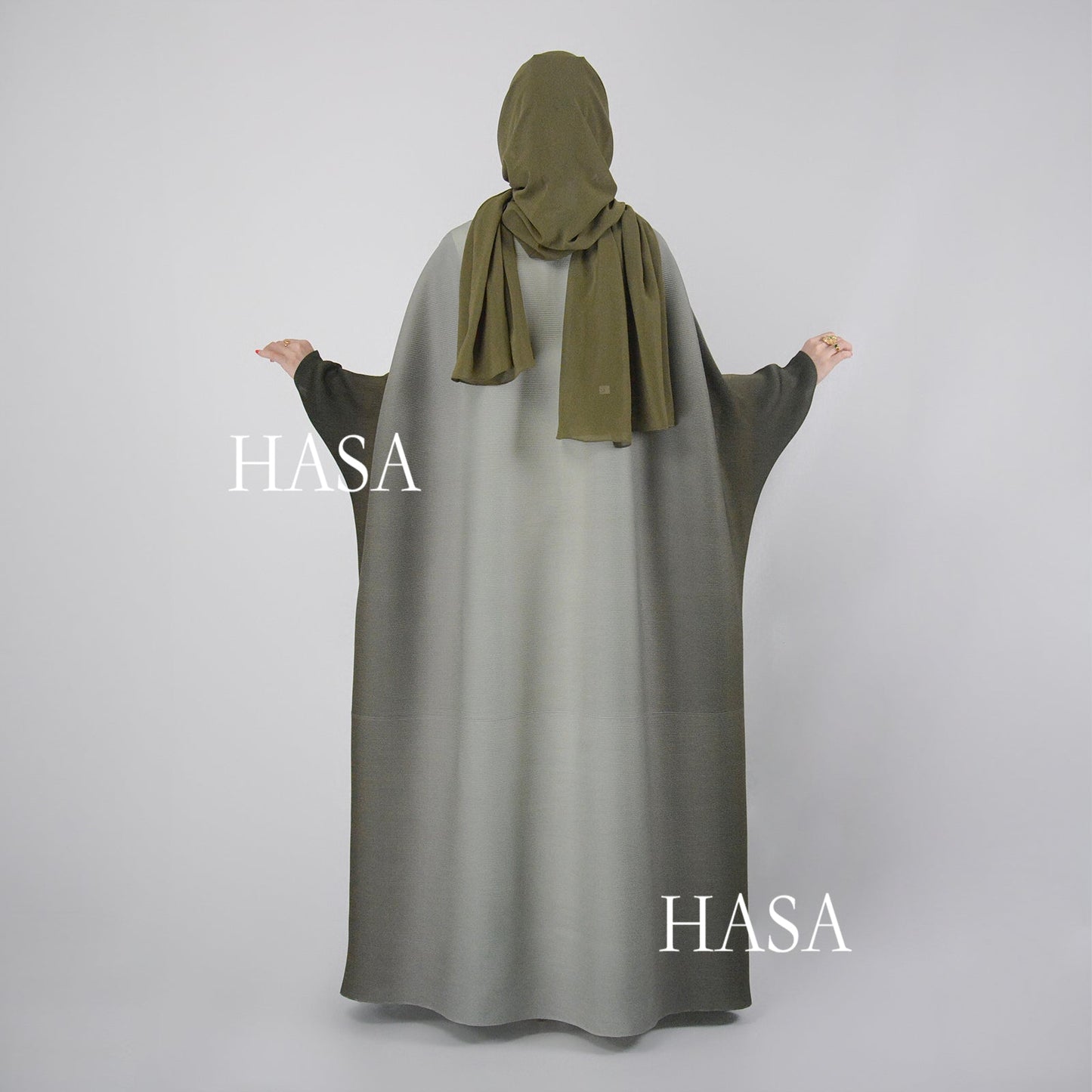 HAYA SHOP 1245 Ombré Abaya Loose Fashion Robe with Pleated Patchwork Detailing