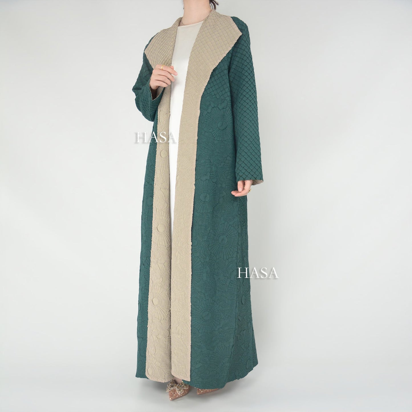 LUMAYA6702 Midnight Elegance Navy Abaya with Contrast Collar