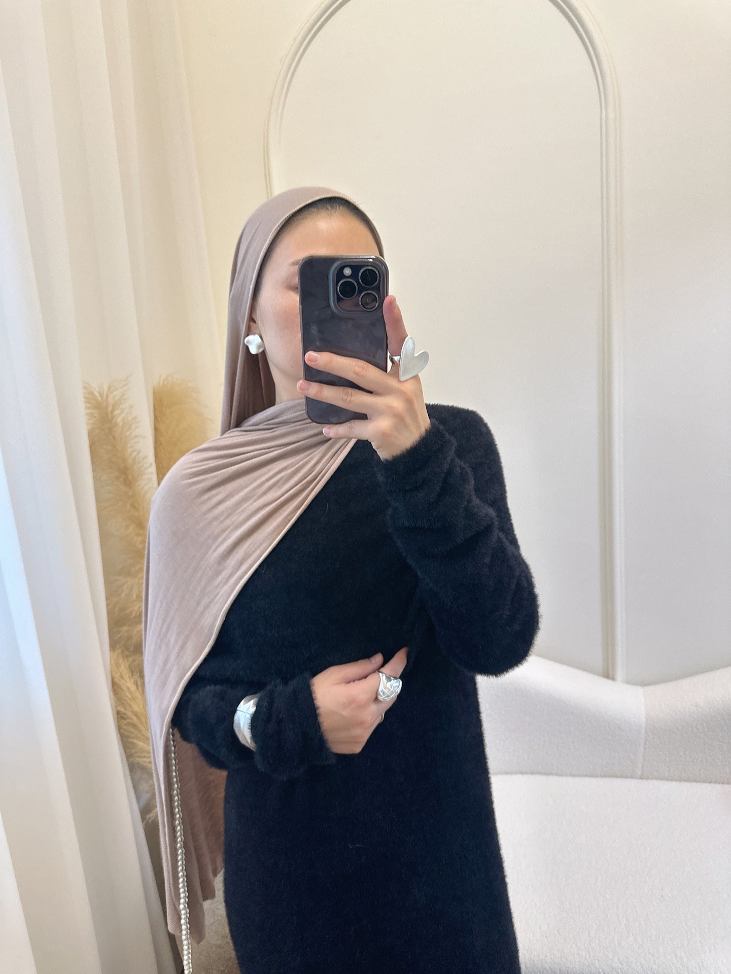 LM6604  Slim-fit Knit Sweater Two-piece Set with SLMwl Design (headscarf Optional)