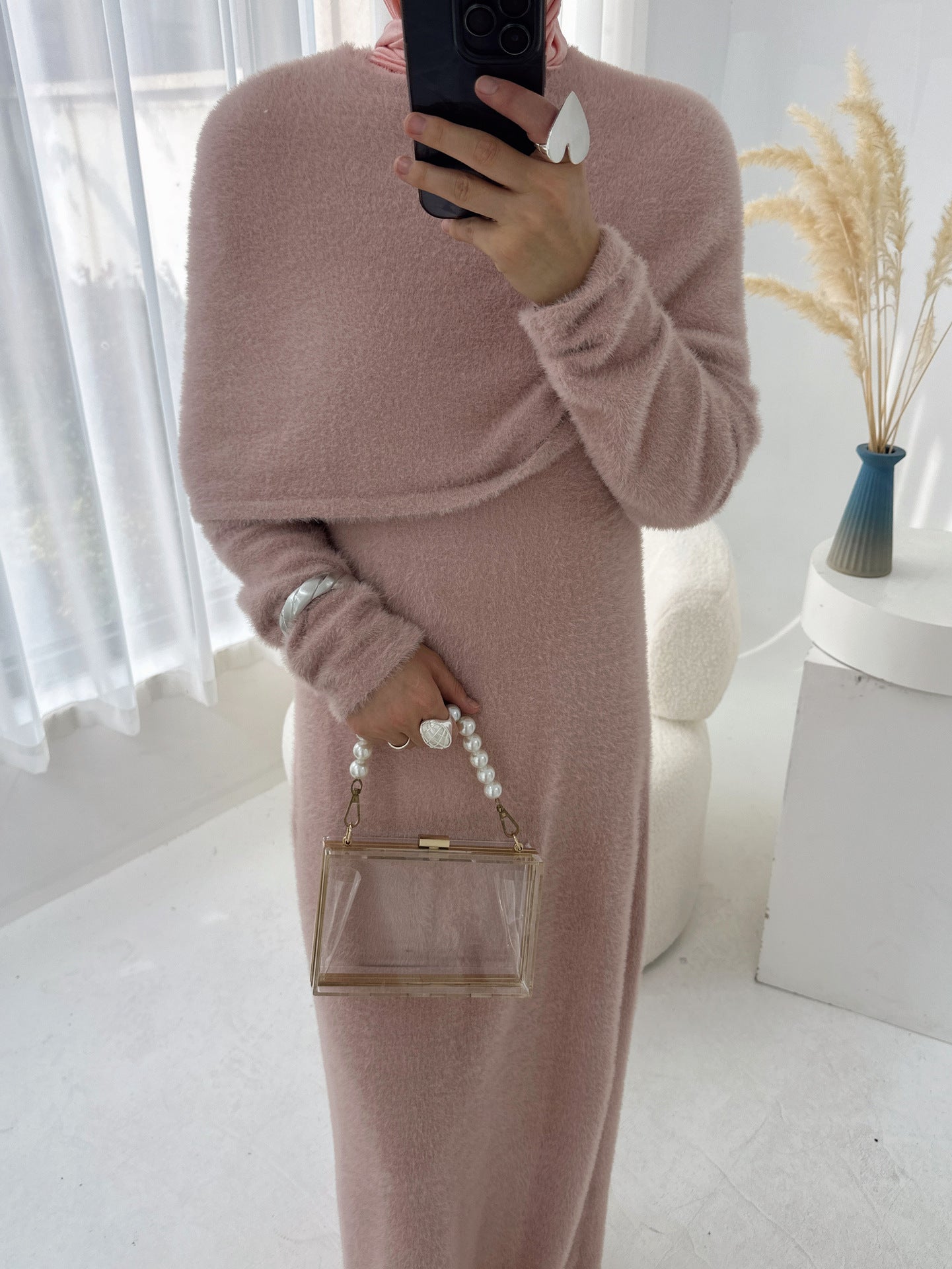 LM6604  Slim-fit Knit Sweater Two-piece Set with SLMwl Design (headscarf Optional)