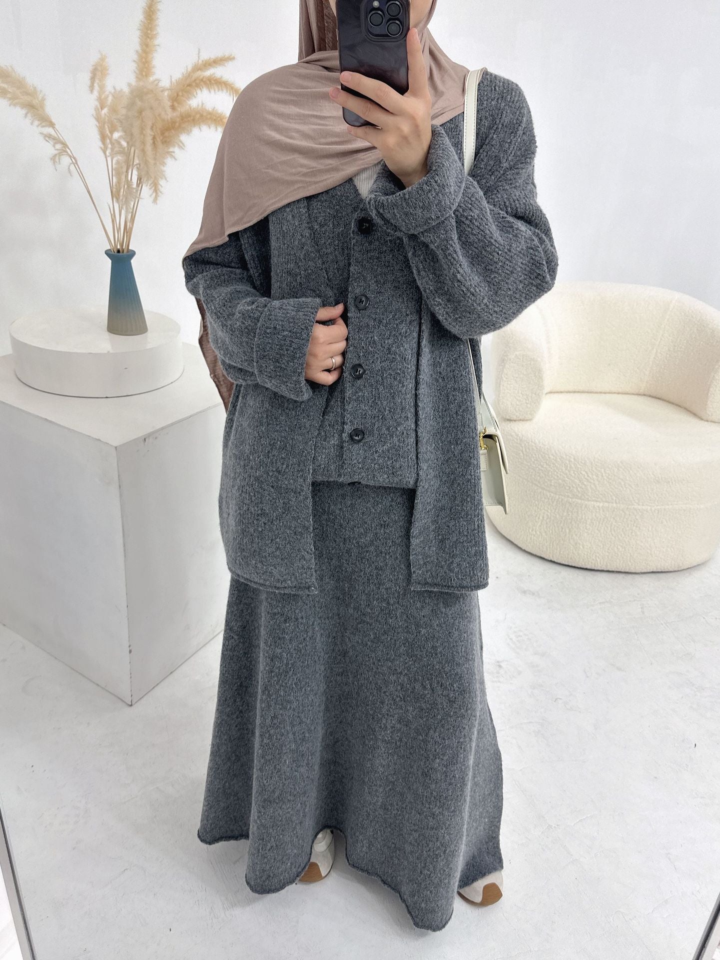 LM6596 Autumn and winter thickened knitted three-piece suit (excluding headscarf) vest + cardigan + skirt