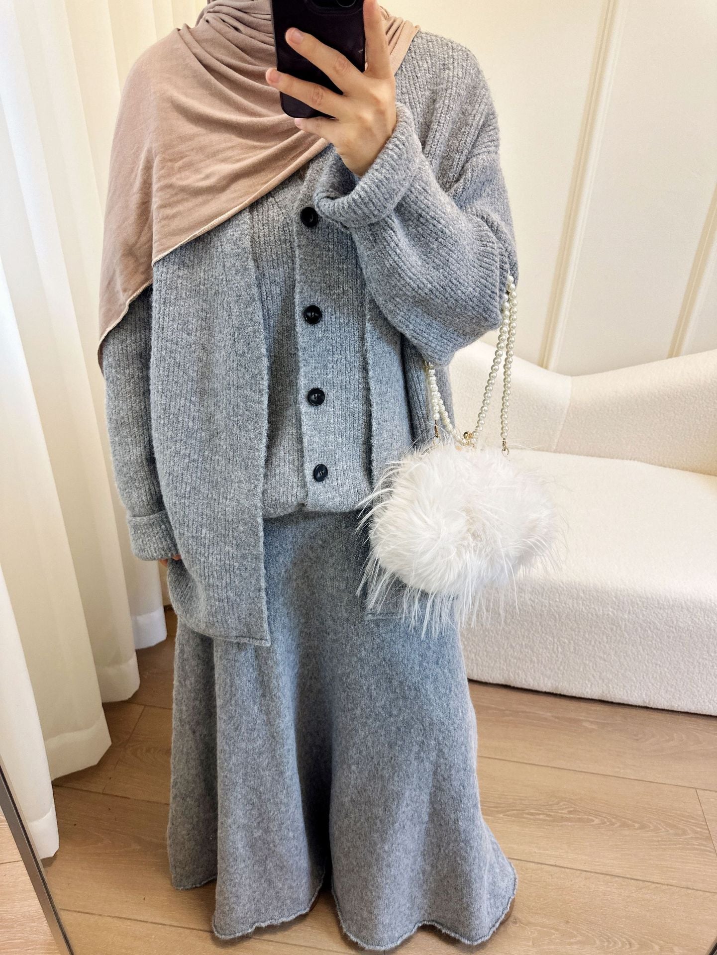 LM6596 Autumn and winter thickened knitted three-piece suit (excluding headscarf) vest + cardigan + skirt
