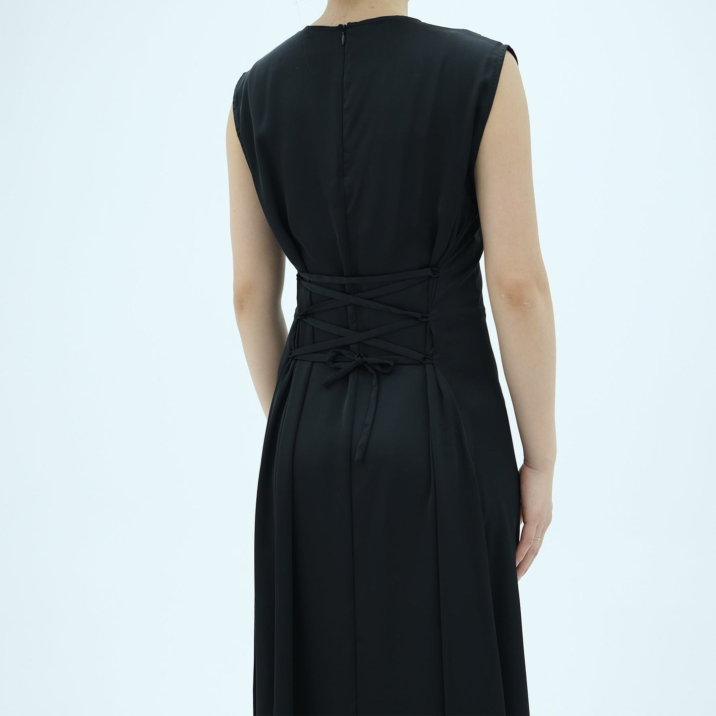 LM6620 Sleeveless Back Tie Dress (One-Piece)