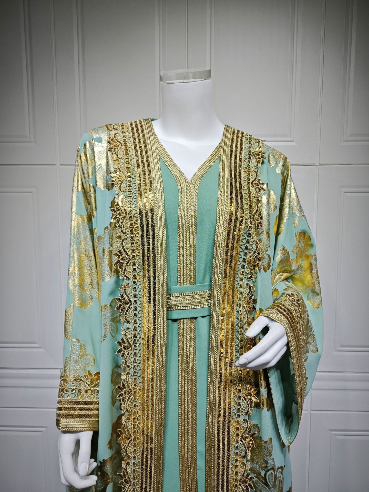 LM6643 Two-piece robe dress with gold foil stamping