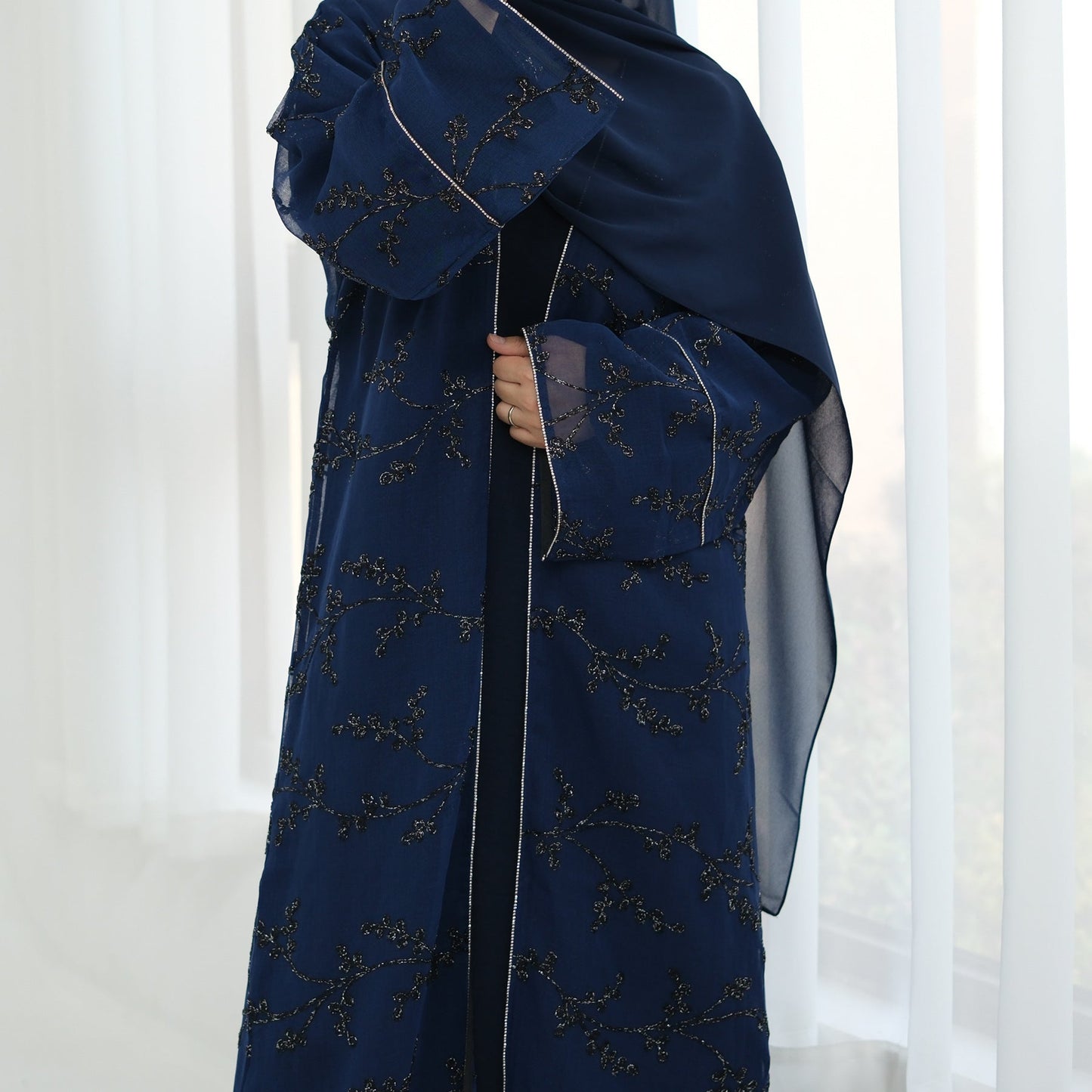 LM6623 Full-body embroidered long cardigan (optional inner layer)