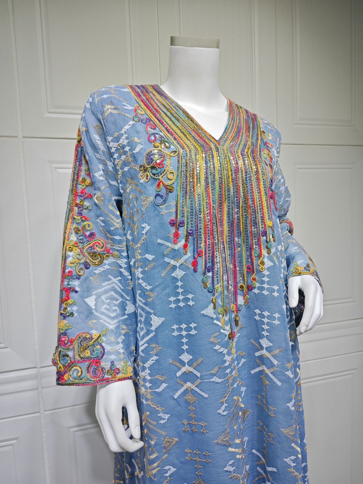 LM6658 Appliqué Patchwork Robe Dress: Lightweight Mesh Combined with Delicate Patterns