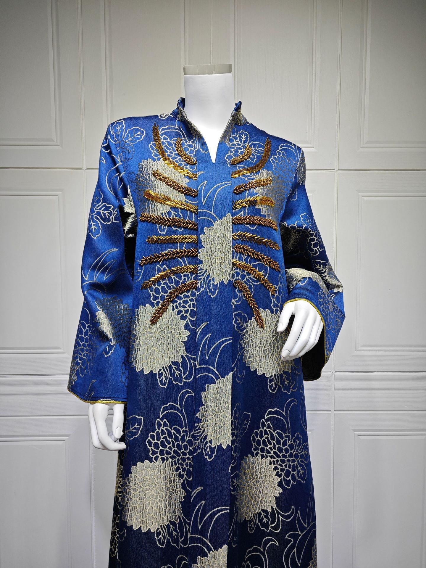 LM6656 V-neck jacquard beaded dress with elegant three-dimensional texture design