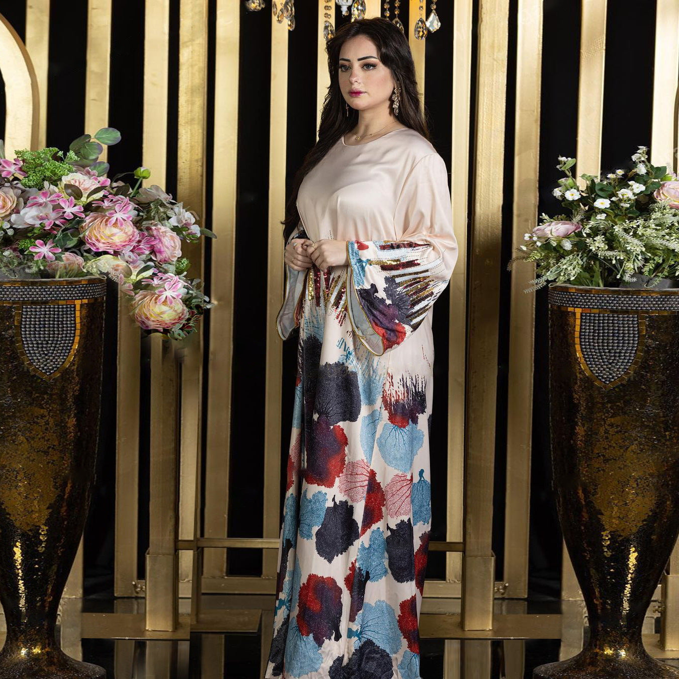 LM6665 Sequined, loose-fitting long dress with print and sequin design.