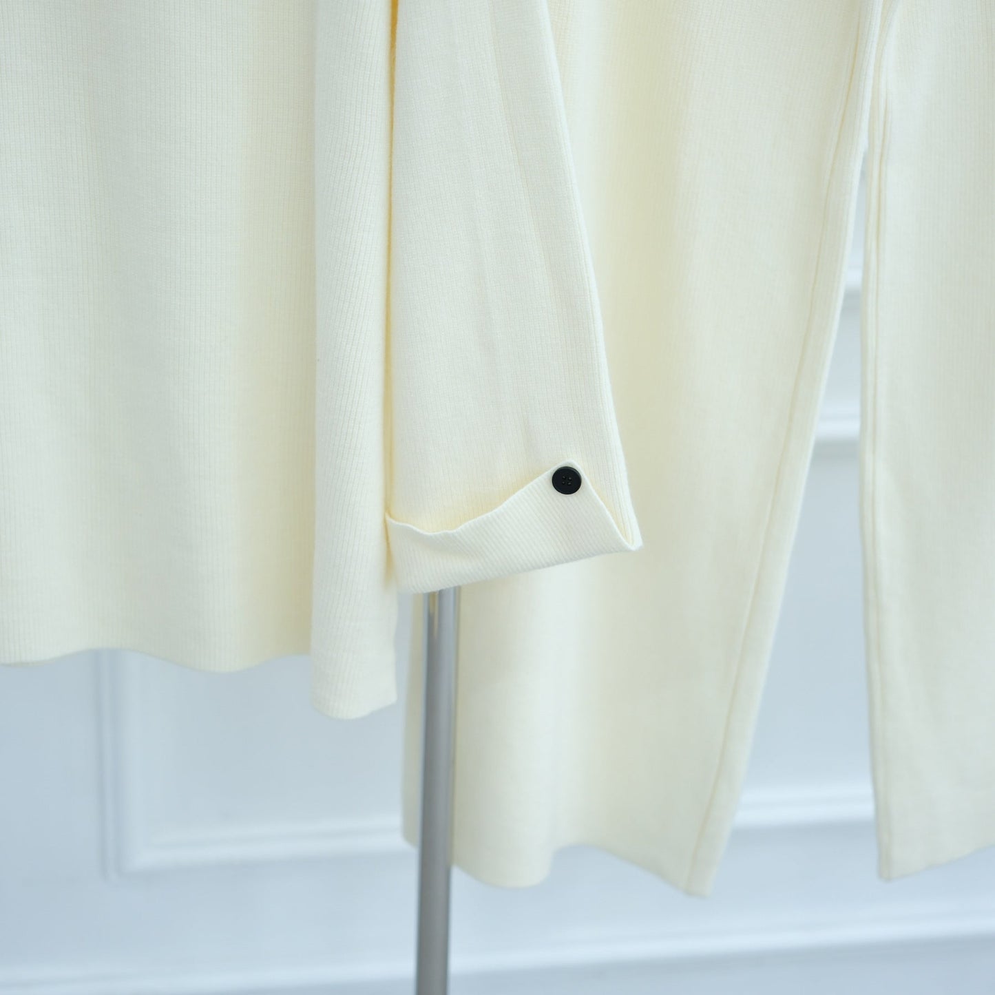 LM6600 Autumn and winter thickened knitted suit solid color two-piece suit (headscarf not included) cuff button design