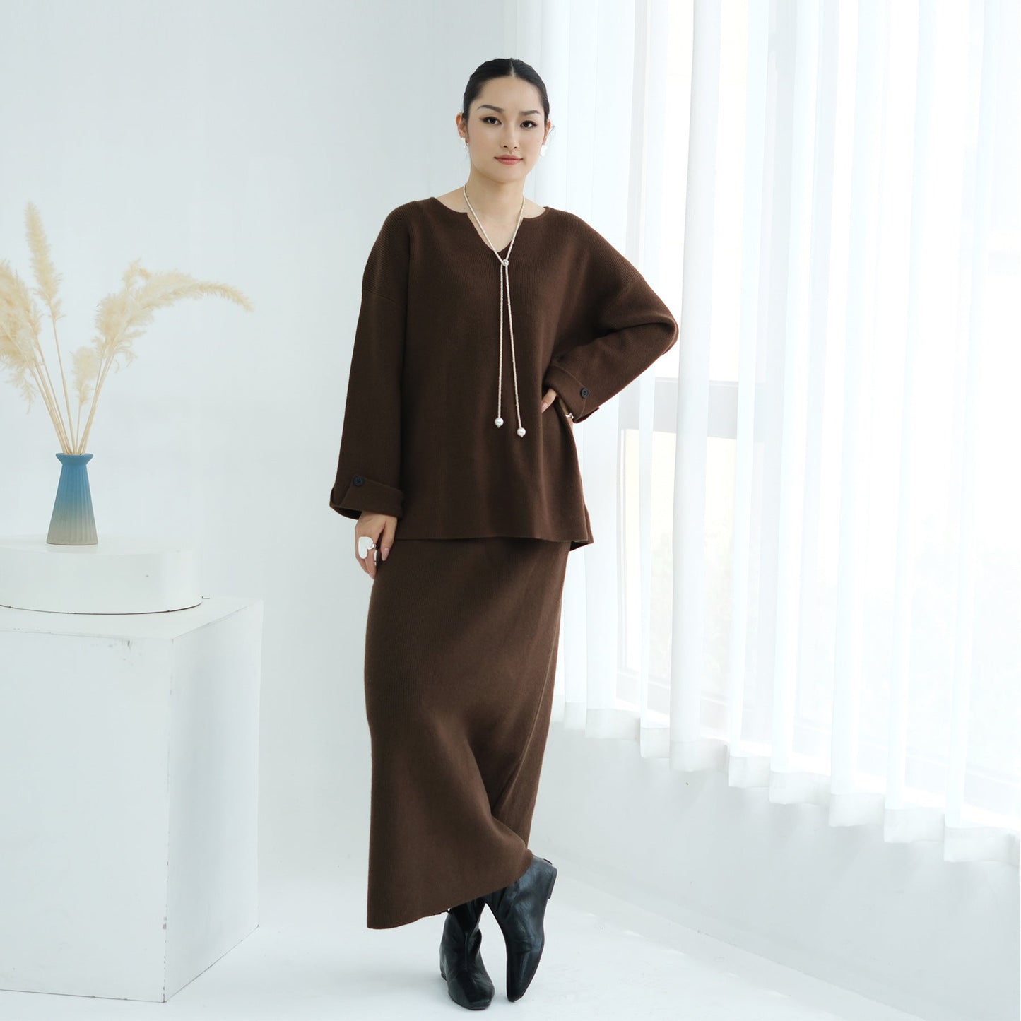 LM6601 Autumn and Winter Thickened Knitted Suit Solid Color Two-piece Skirt Suit (optional Headscarf)