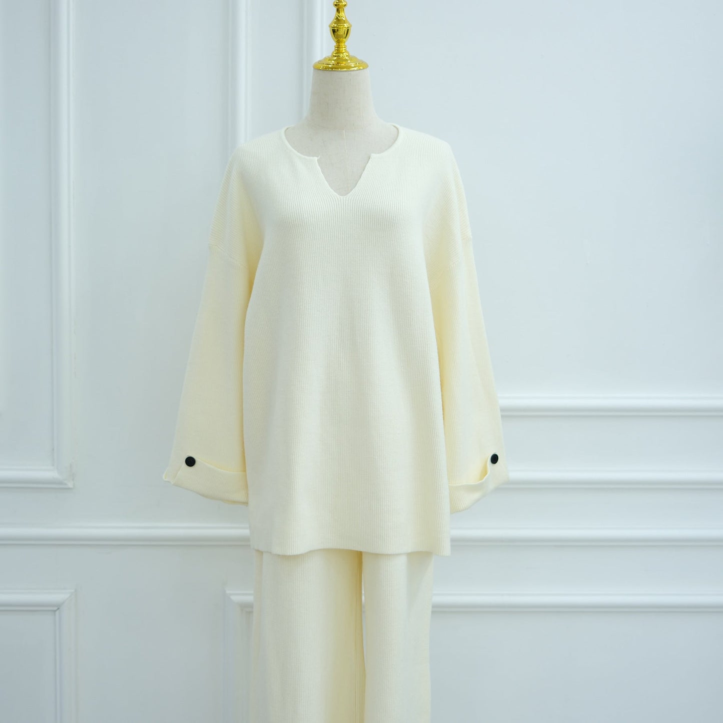 LM6600 Autumn and winter thickened knitted suit solid color two-piece suit (headscarf not included) cuff button design