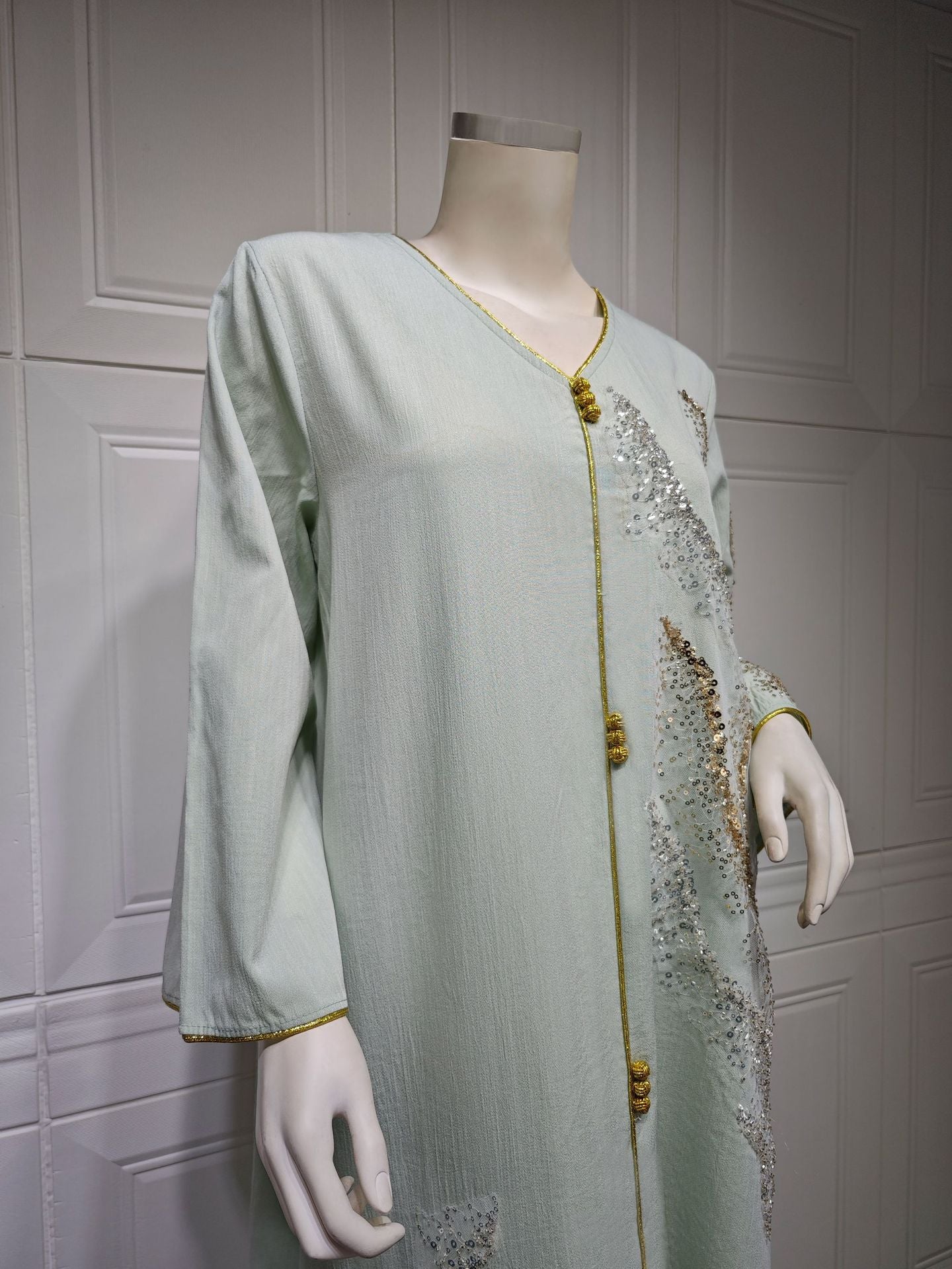 LM6659  Long-sleeved Sequined Embroidered Patchwork Dress with A Light Silhouette and Soft Color Scheme.
