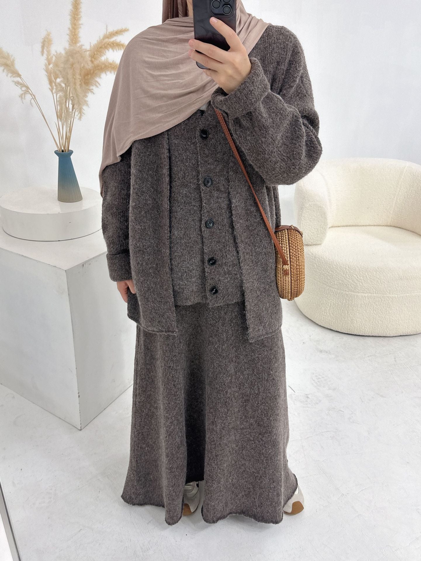 LM6596 Autumn and winter thickened knitted three-piece suit (excluding headscarf) vest + cardigan + skirt