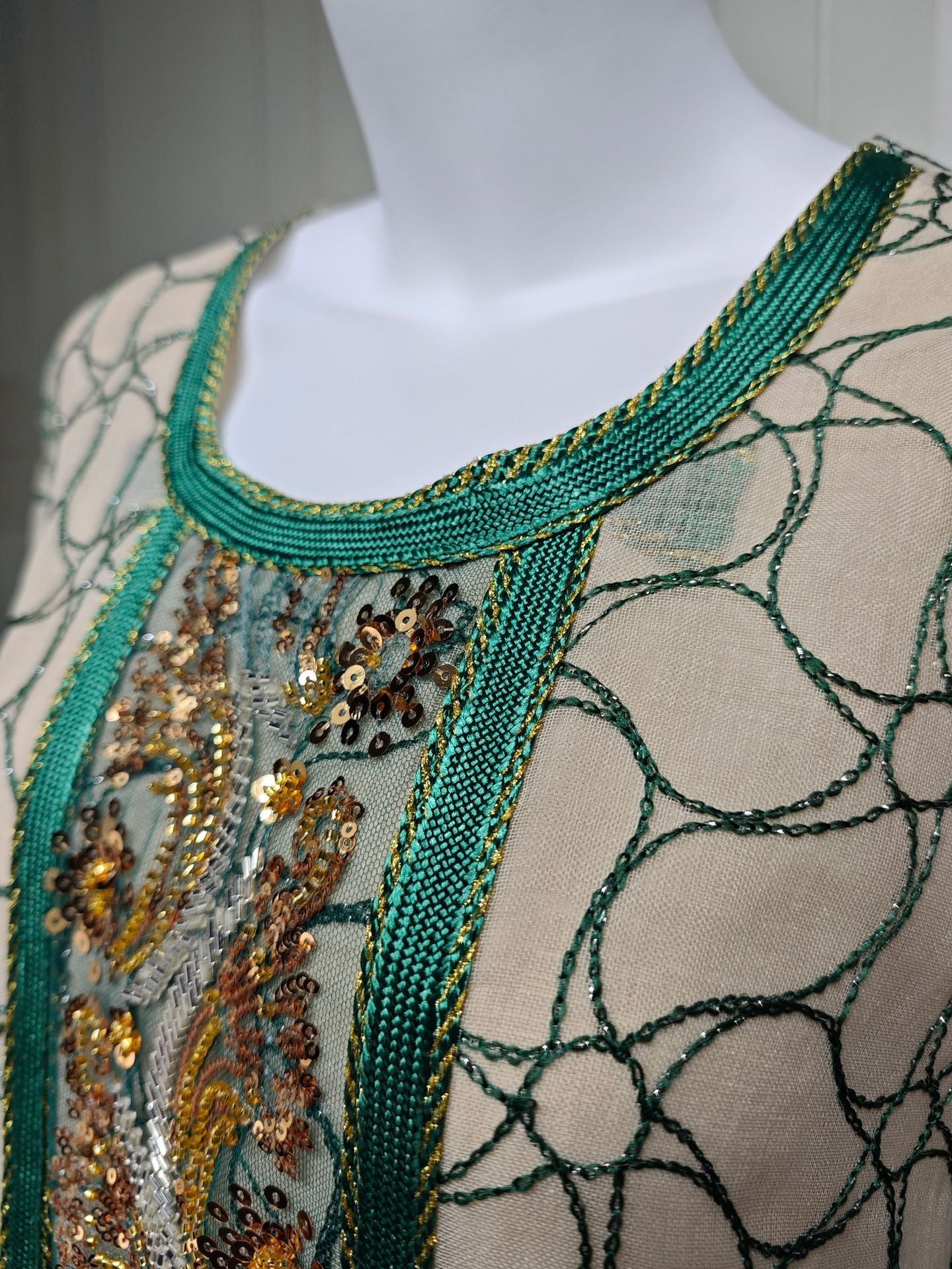 LM6668 A Simple and Elegant Long Dress Adorned with Mesh Embroidery.