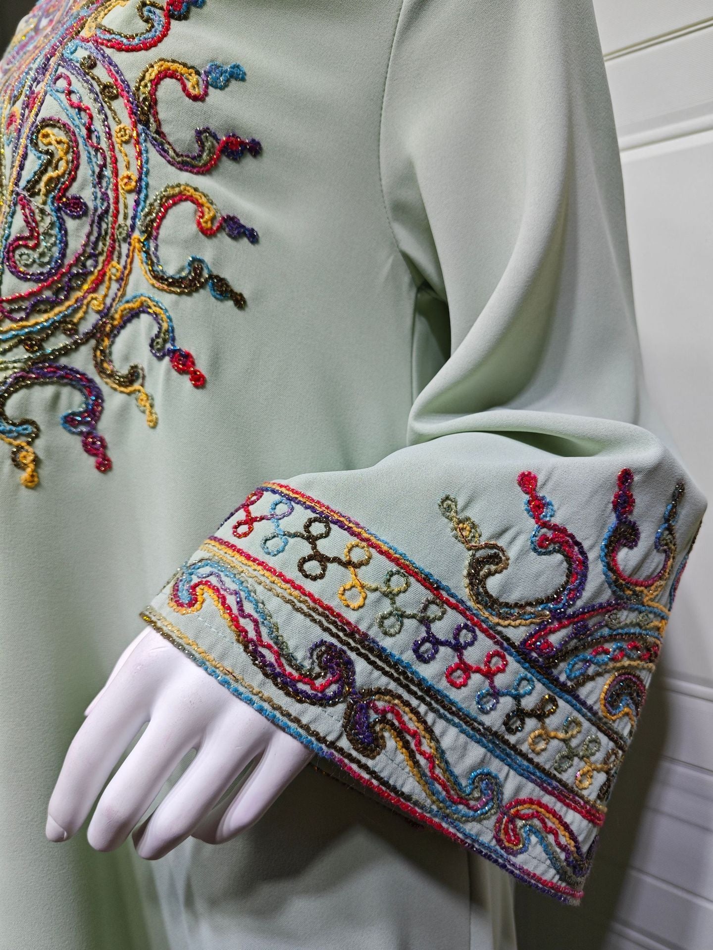LM6666 Embroidered long wide-sleeved dress | Comfortable fit, easy to wear