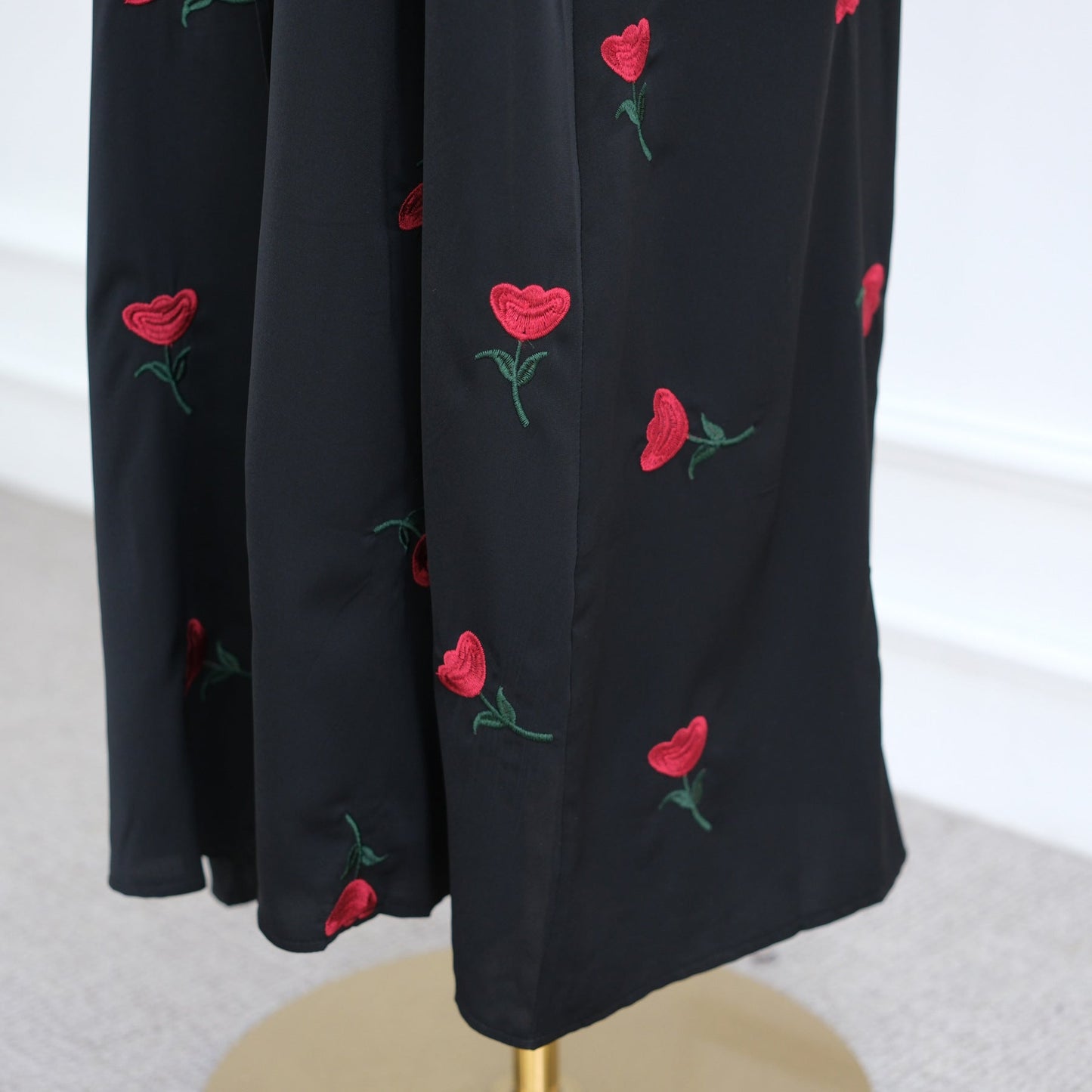 LM6631 Long cardigan with floral embroidery (headscarf optional)