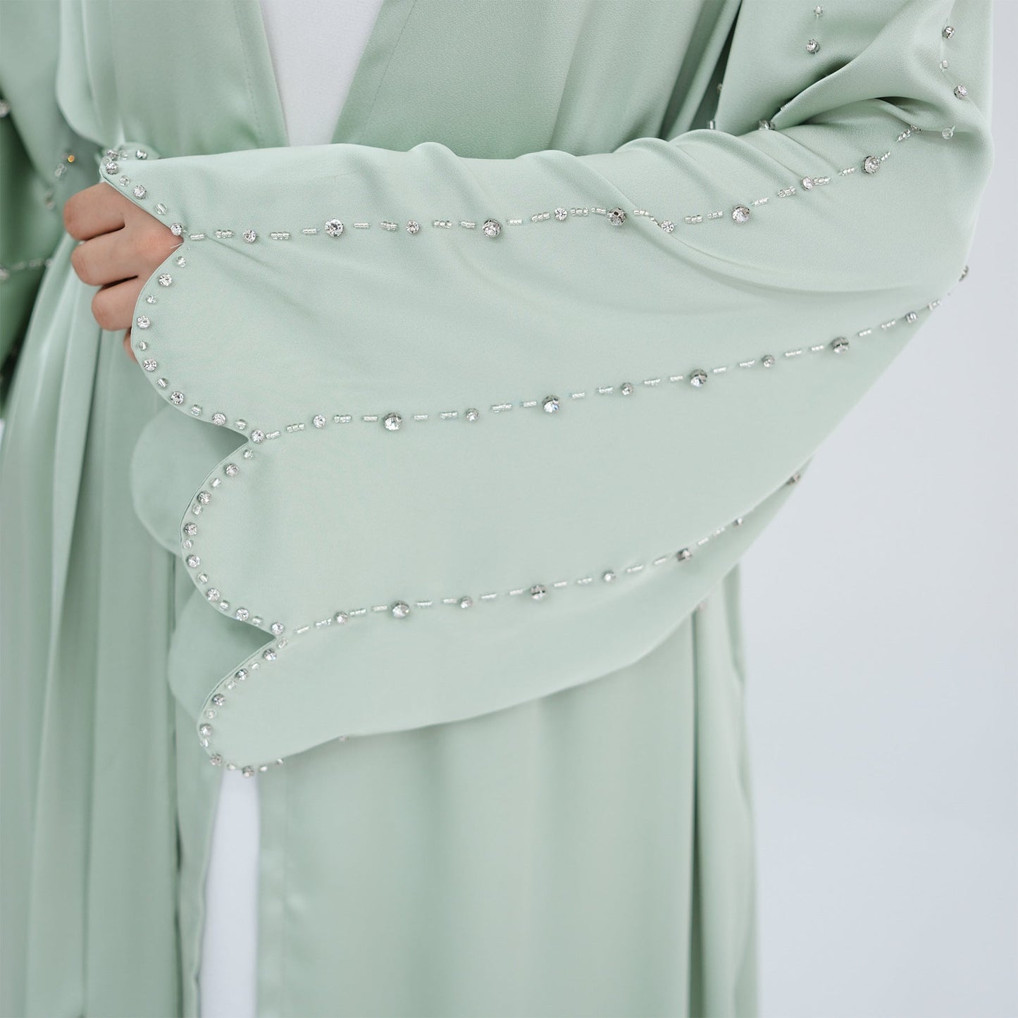 LM6602 Fully LMnd-beaded long cardigan jacket (headscarf not included)