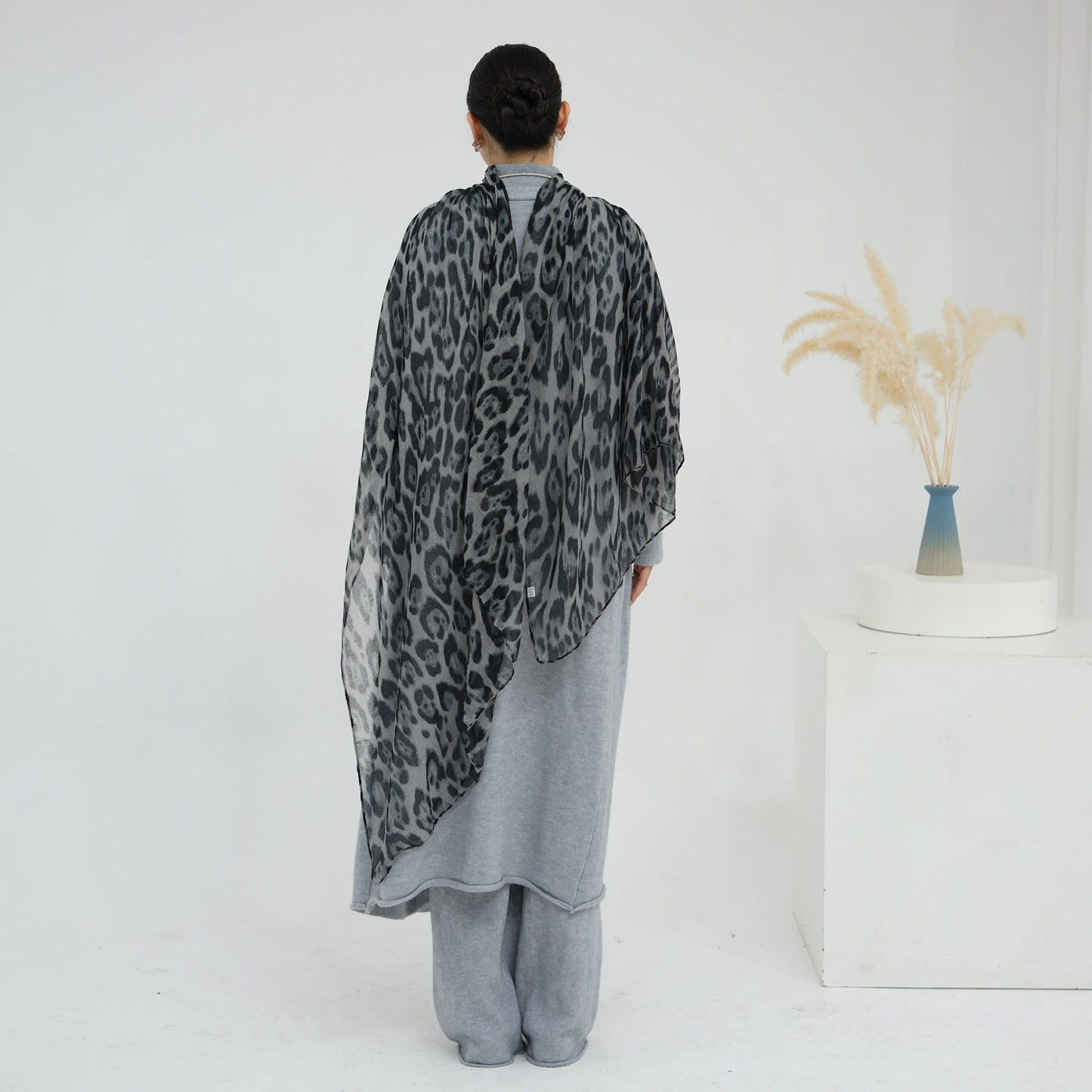 LM6603 Thickened knitted three-piece long coat set (with optional headscarf)