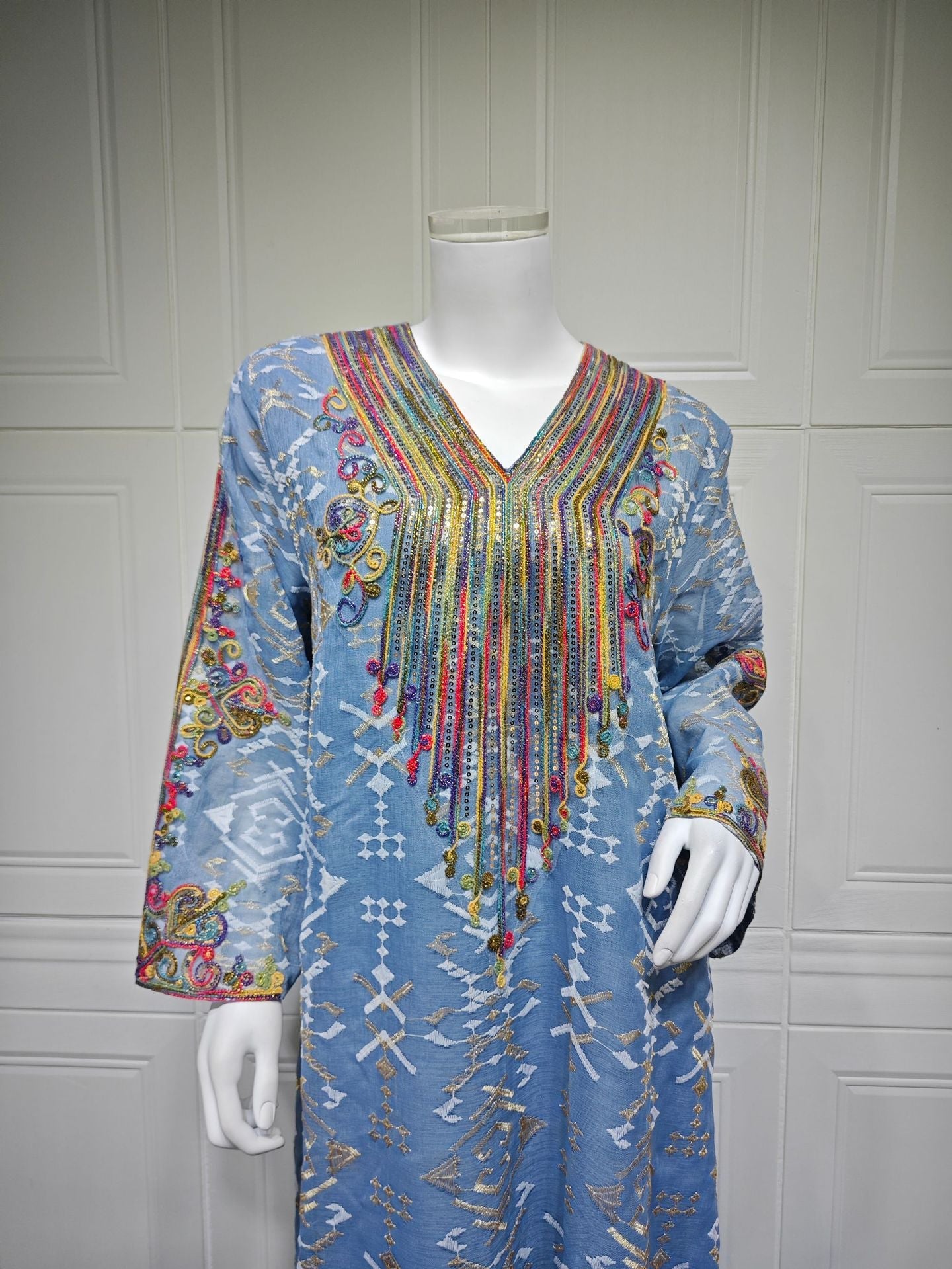 LM6658 Appliqué Patchwork Robe Dress: Lightweight Mesh Combined with Delicate Patterns