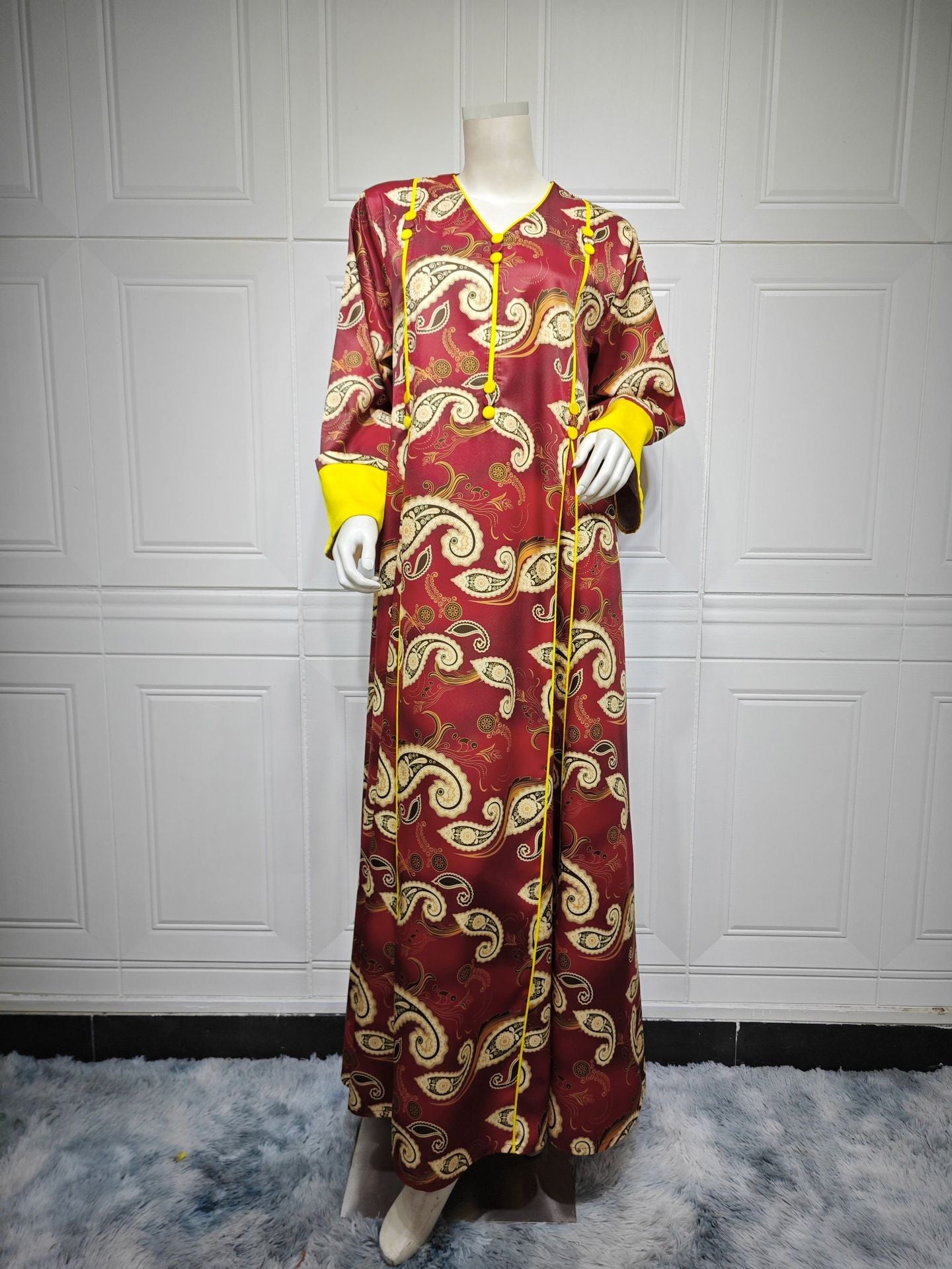 LM6647 Mesh-paneled embroidered robe; elegant three-dimensional embroidered dress