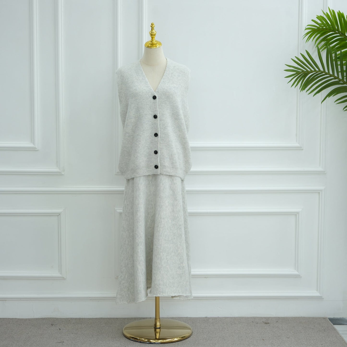 LM6596 Autumn and winter thickened knitted three-piece suit (excluding headscarf) vest + cardigan + skirt