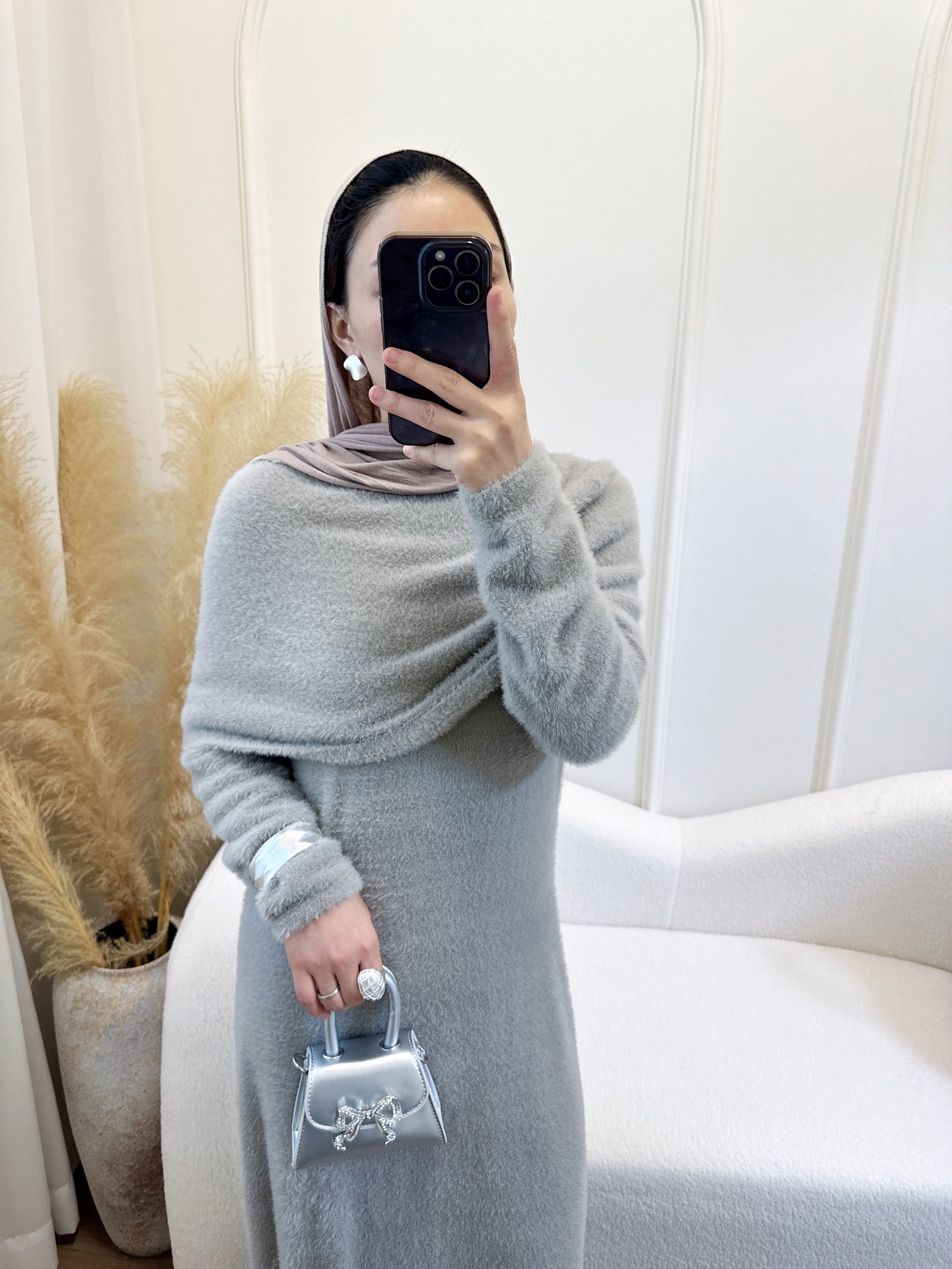LM6604  Slim-fit Knit Sweater Two-piece Set with SLMwl Design (headscarf Optional)
