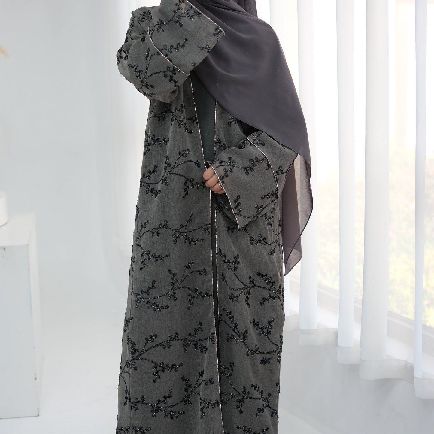 LM6623 Full-body embroidered long cardigan (optional inner layer)